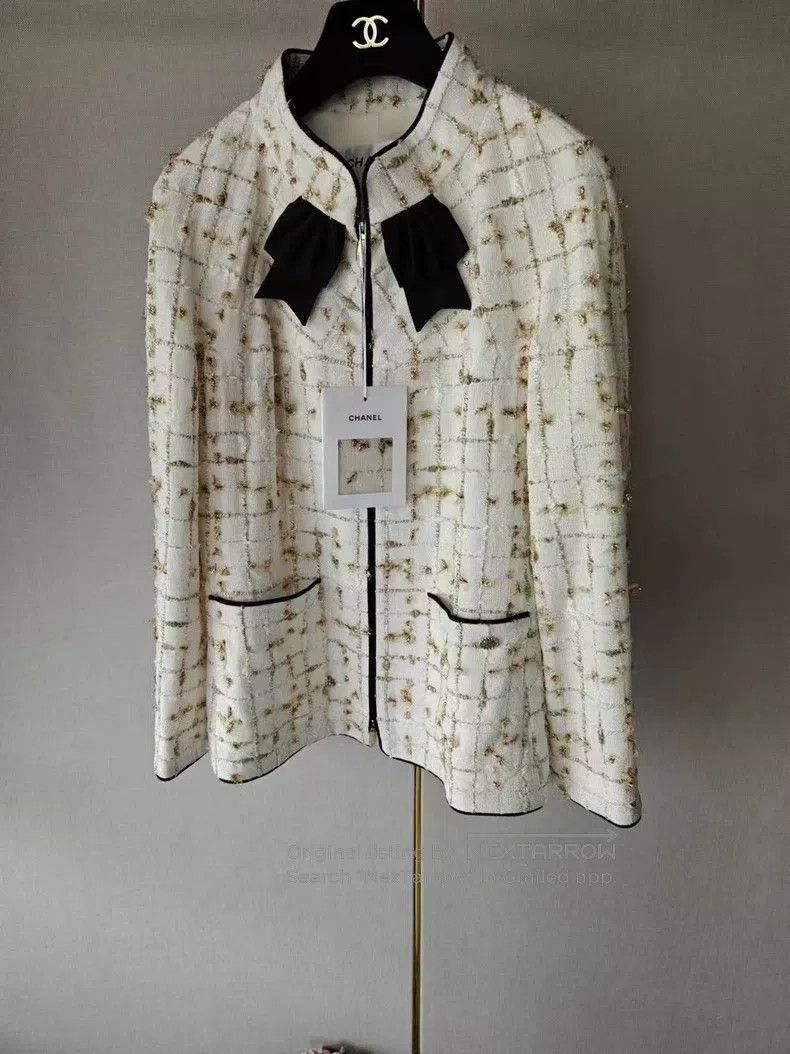 Chanel Chanel White coat Size XS / US 0-2 / IT 36-38 - 1 Thumbnail