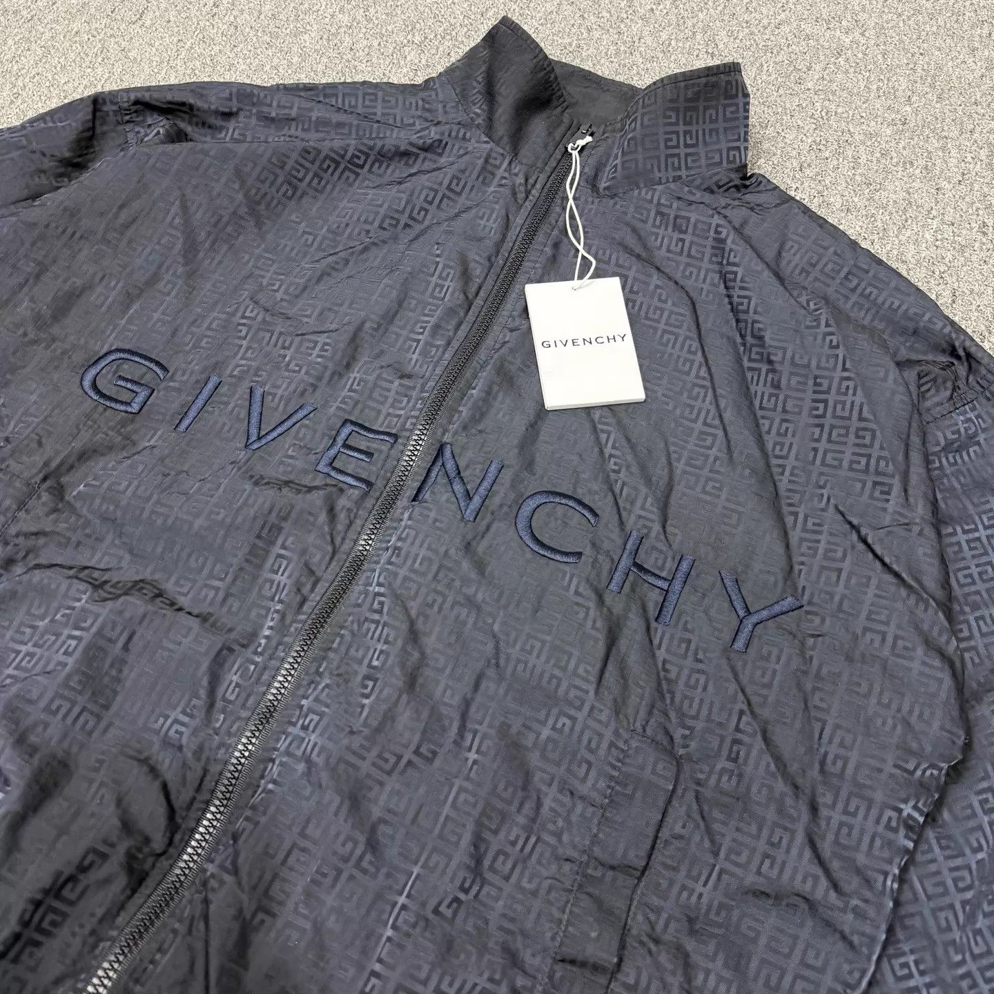 Givenchy Givenchy all over logo jacket NWT 54 Size US L / EU 52-54 / 3 - 3 Thumbnail
