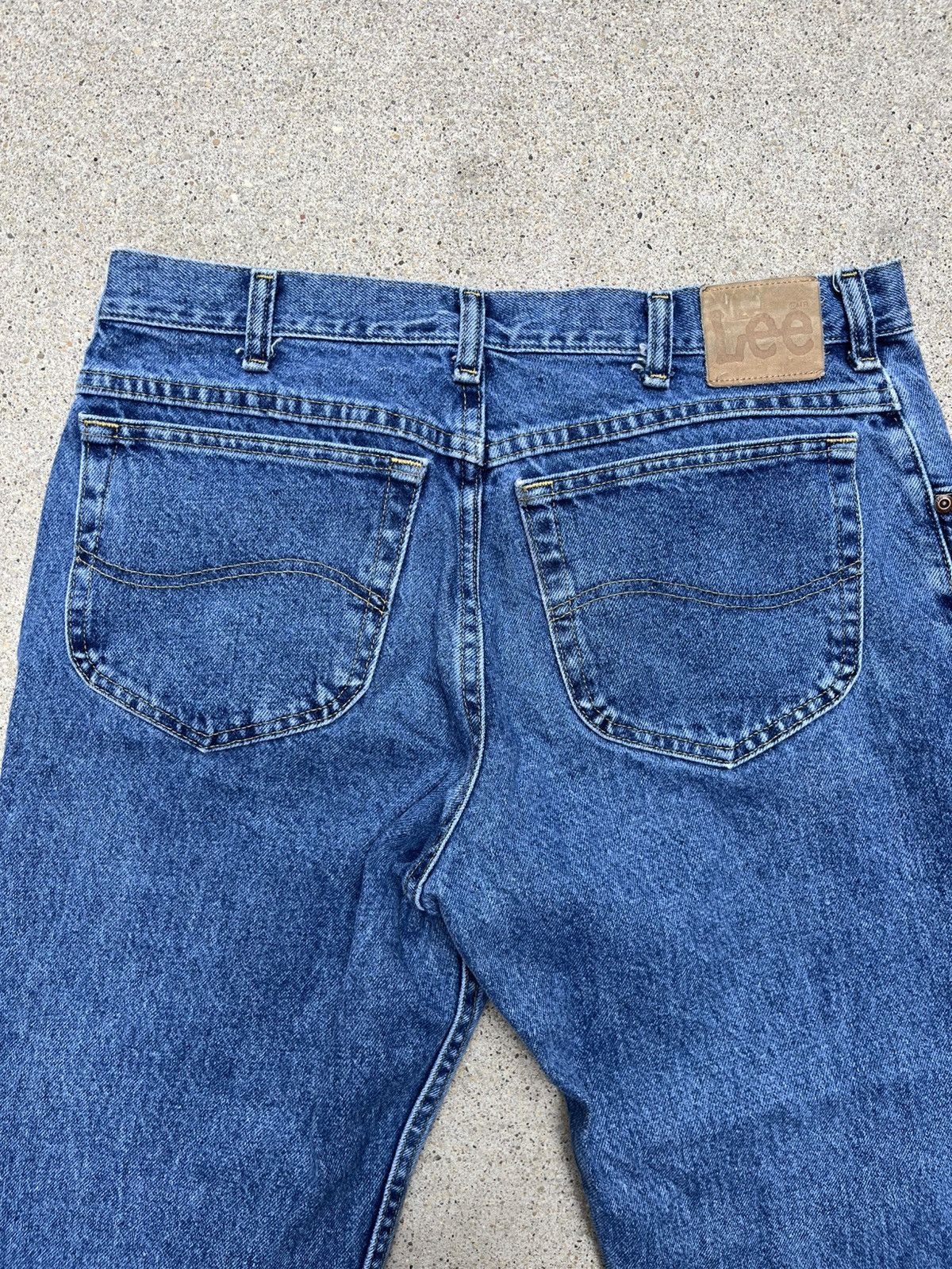 Lee × Vintage Essential Vintage Lee Blue Jeans Size US 29 - 6 Thumbnail