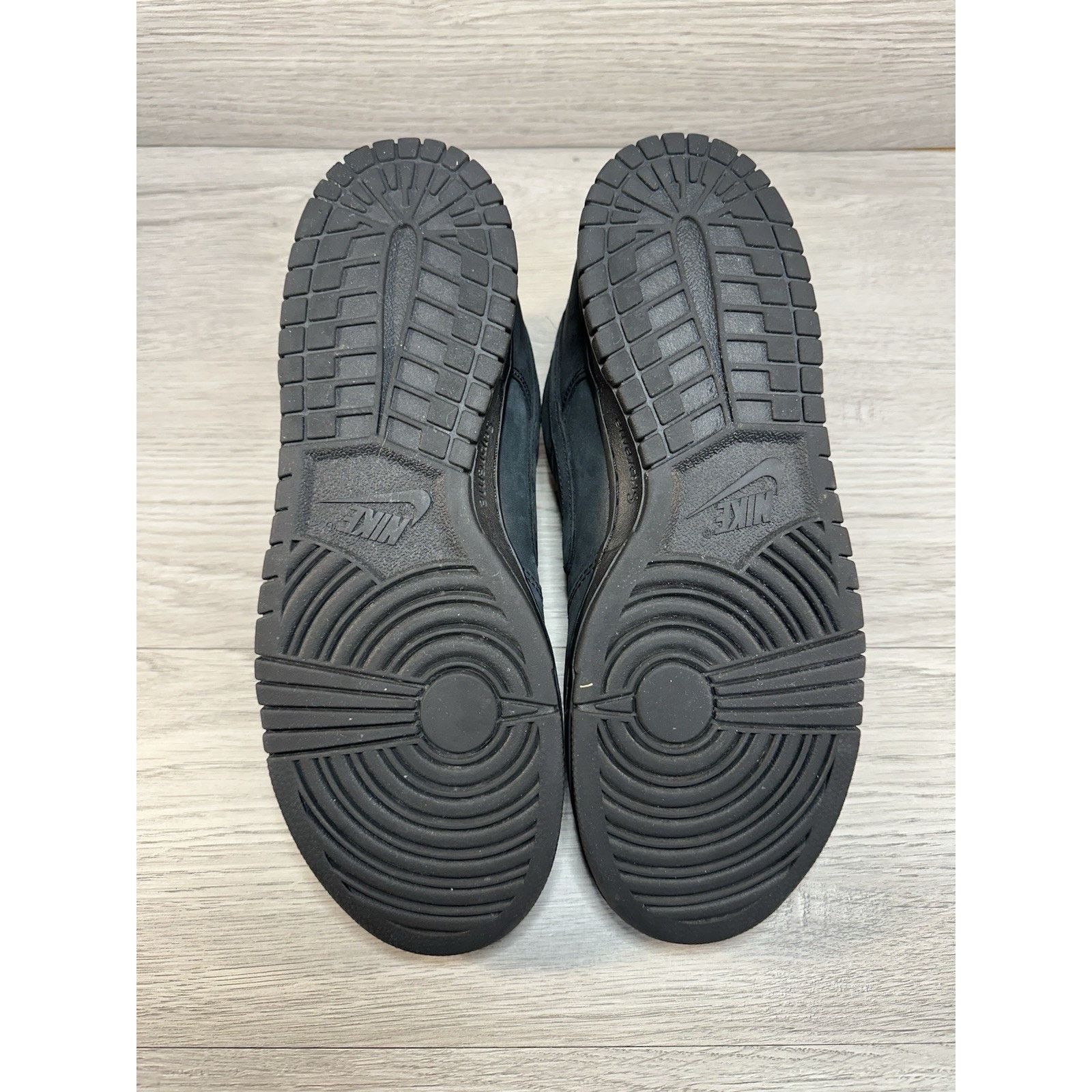Nike Supreme x Nike Dunk SB Low Black - Size 9 Size US 9 / EU 42 - 6 Thumbnail