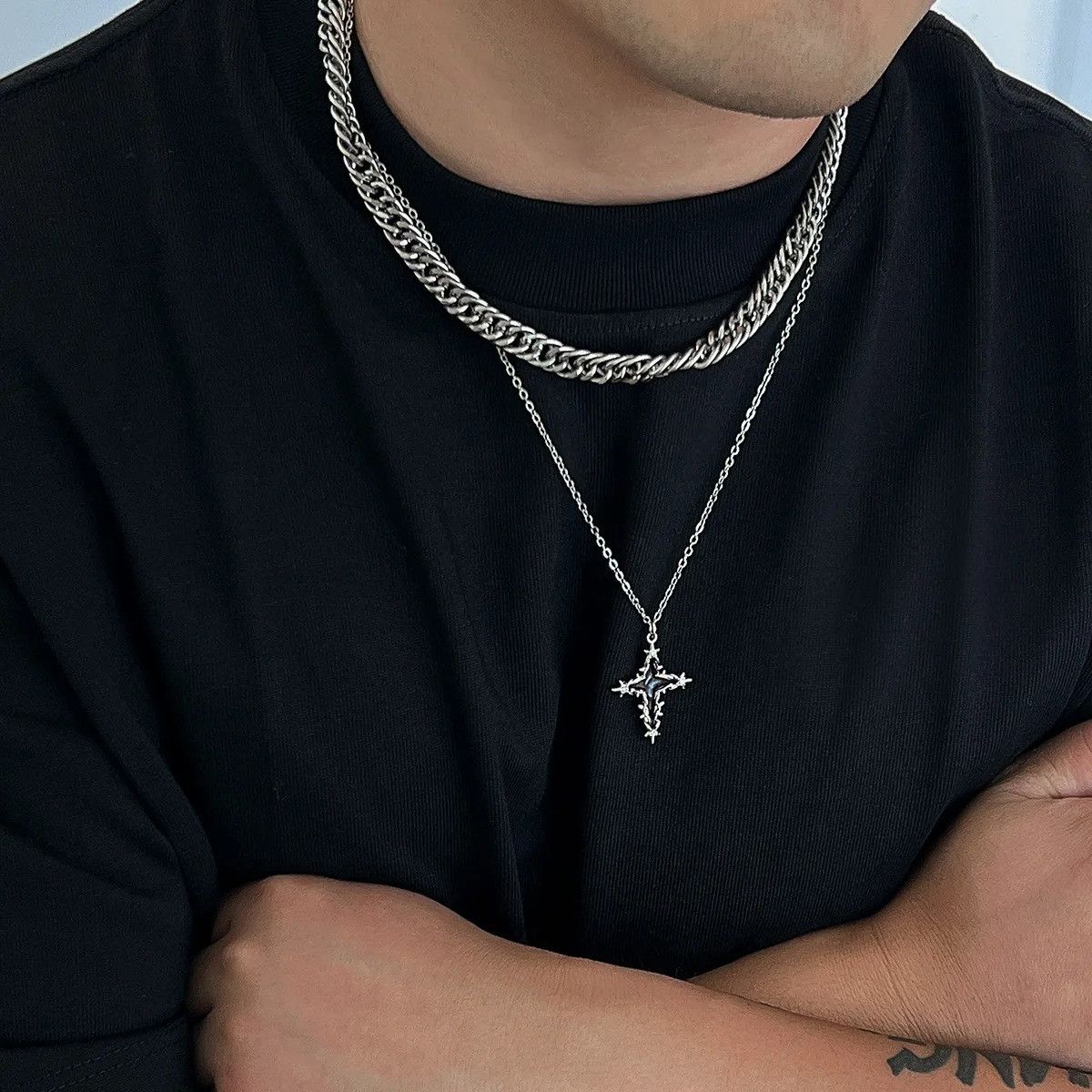 Vintage Minimalist Cross Alloy Pendant Necklace Size ONE SIZE - 1 Thumbnail