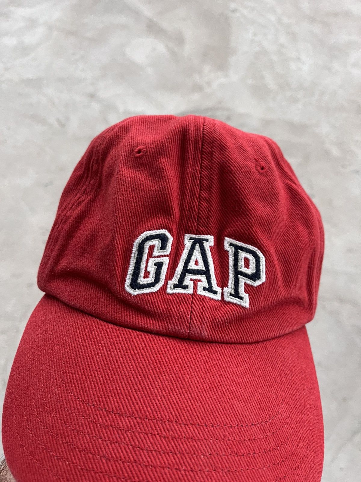 Gap Vintage Gap Red Avantgarde Minimalistic Cap Hat Yeezy style Size ONE SIZE - 9 Thumbnail