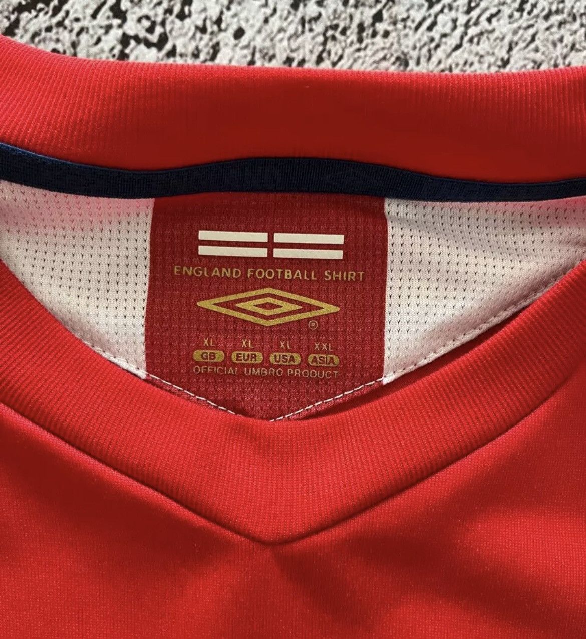 Umbro × Vintage England Umbro Football Shirt Away 2006-2008 Size XL Size US XL / EU 56 / 4 - 8 Thumbnail