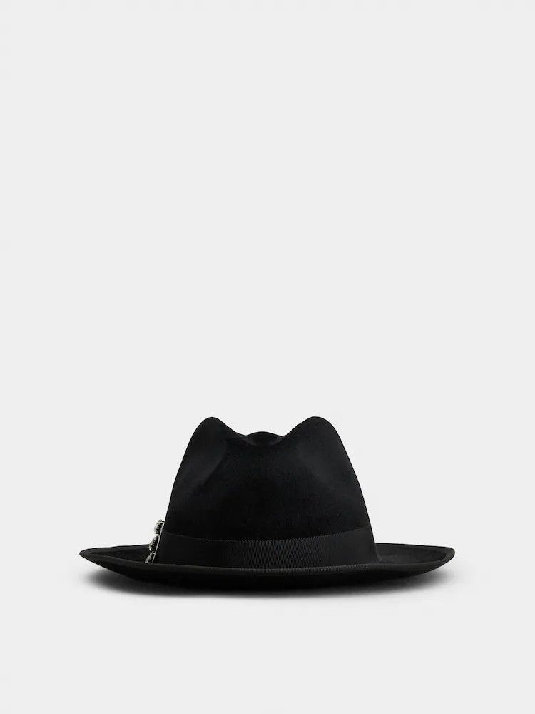 Roger Vivier o1s22i1n0325 Size: M / Hat / Cap in Black Size ONE SIZE - 1 Thumbnail