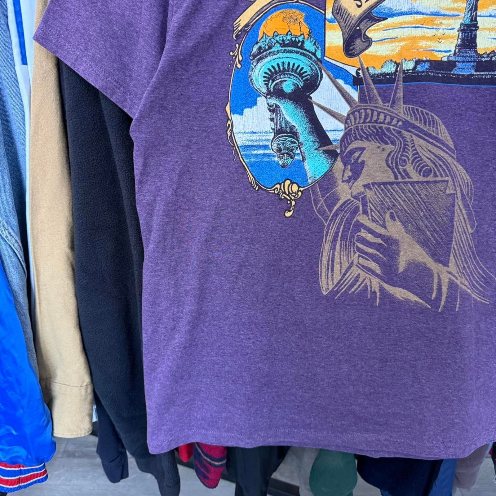 Other Vintage 90s Statue of Liberty Super Cool Graphic T-Shirt Size US L / EU 52-54 / 3 - 5 Thumbnail
