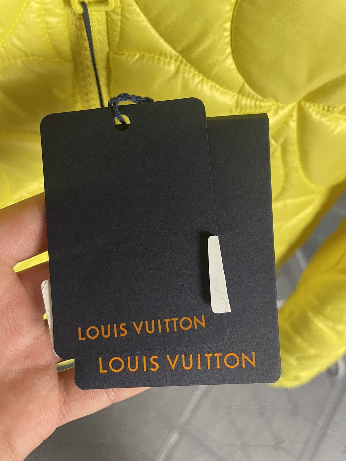 Louis Vuitton Louis Vuitton Virgil Abloh Flowers Puffer Jacket Size US M / EU 48-50 / 2 - 3 Thumbnail
