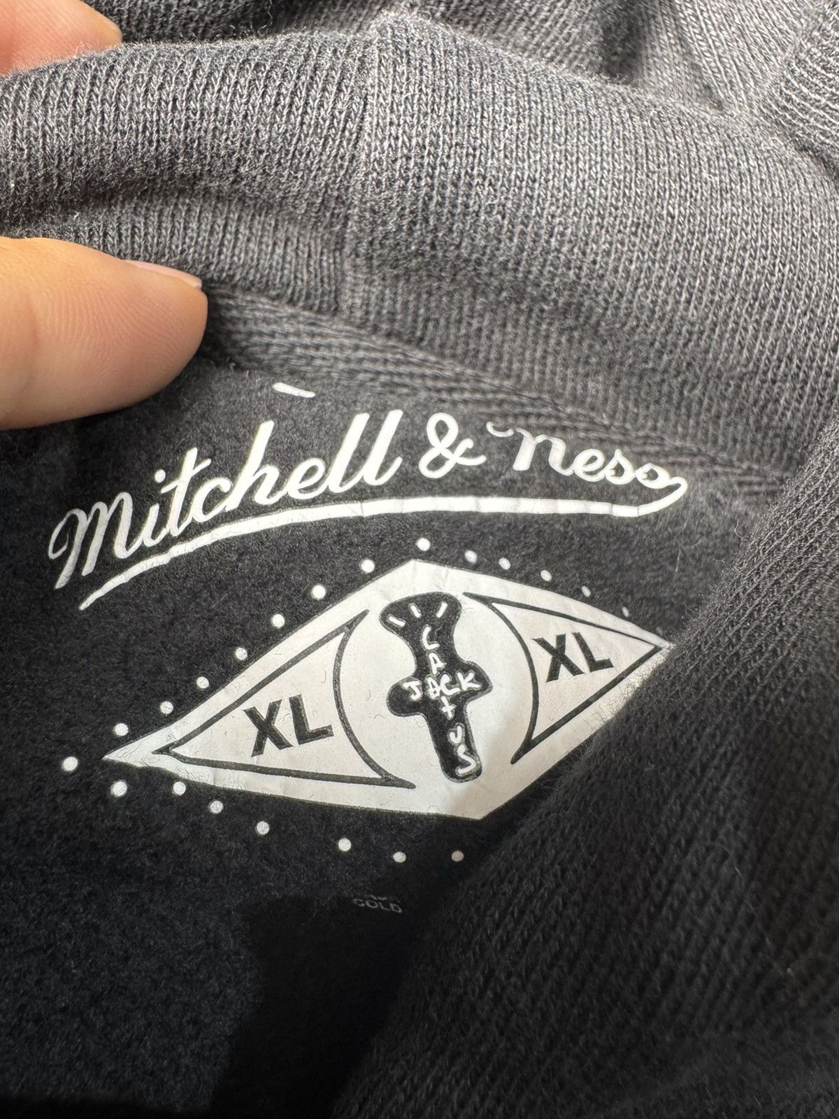 Mitchell & Ness × Travis Scott Northeastern hoodie Size US XL / EU 56 / 4 - 3 Thumbnail