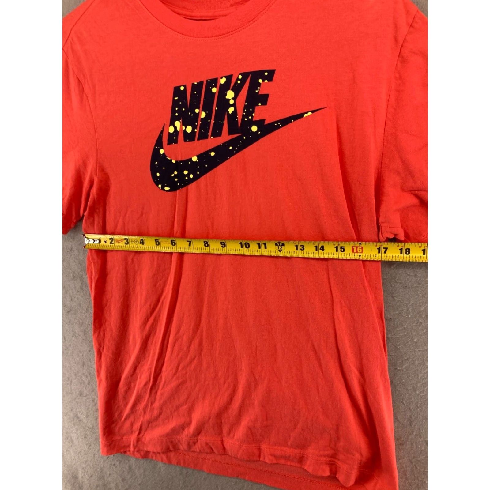 Nike Nike Men's Athletic T-Shirt Medium Red Swoosh Classic Sports Size US M / EU 48-50 / 2 - 2 Thumbnail