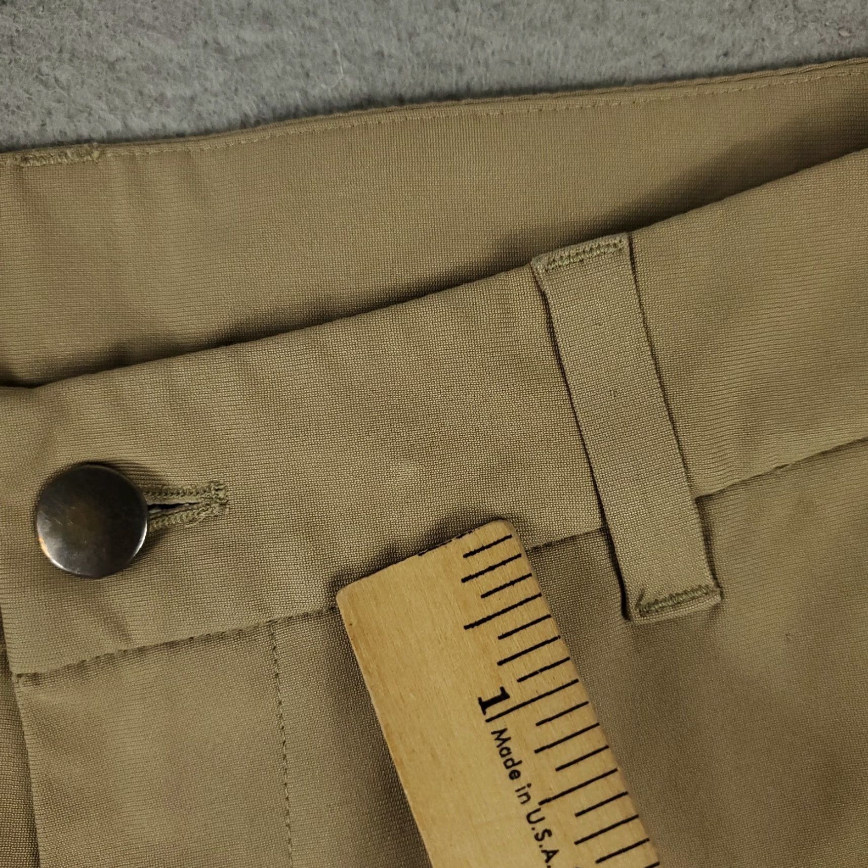 Lululemon Lululemon Shorts Mens Size 30 Beige Tech Casual Flat Front Chino Regular Front Pockets Logo 30 Beige Men Size US 30 / EU 46 - 5 Thumbnail