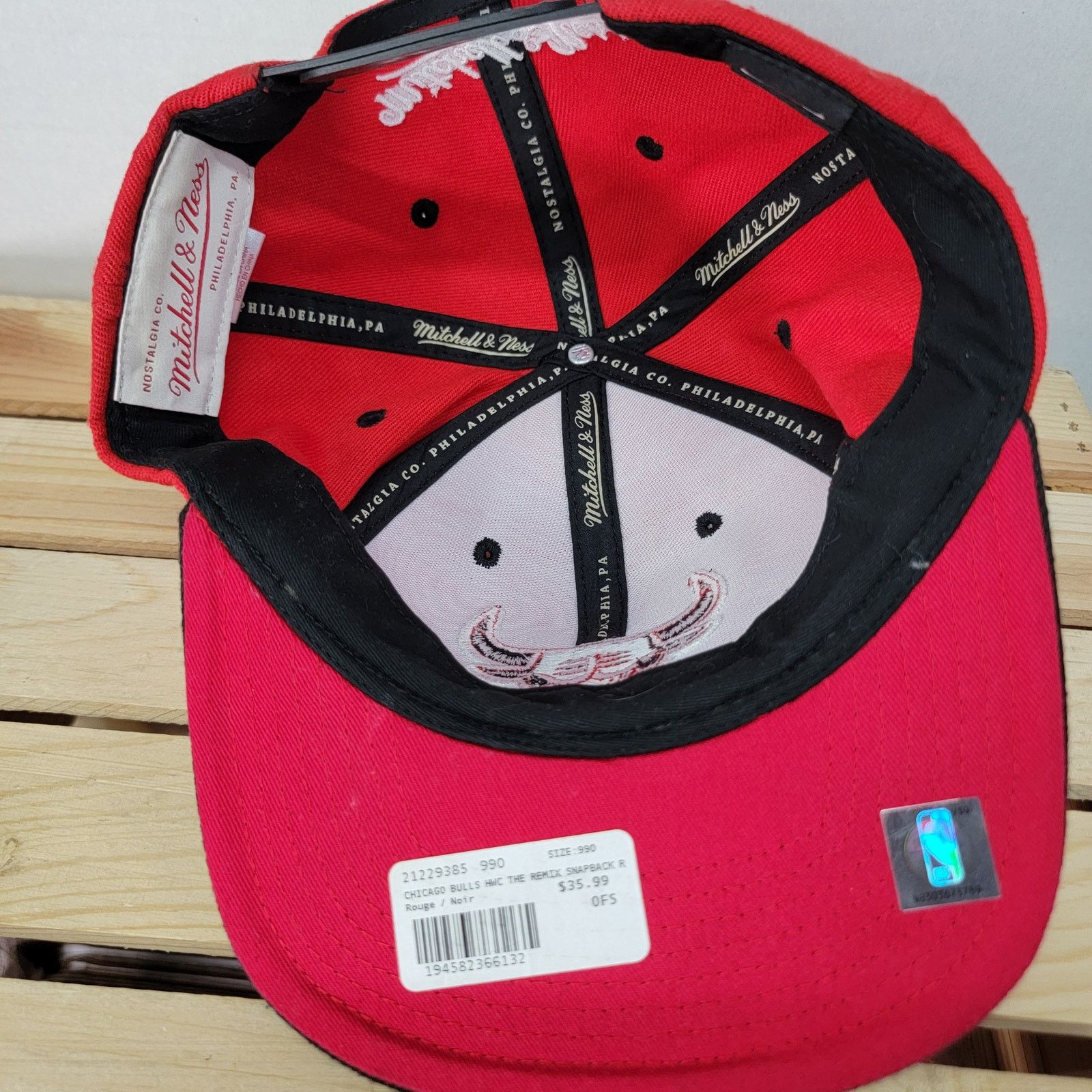 Mitchell & Ness Mitchell & Ness Chicago Bulls Snap Back Hat - NWT Size ONE SIZE - 7 Thumbnail