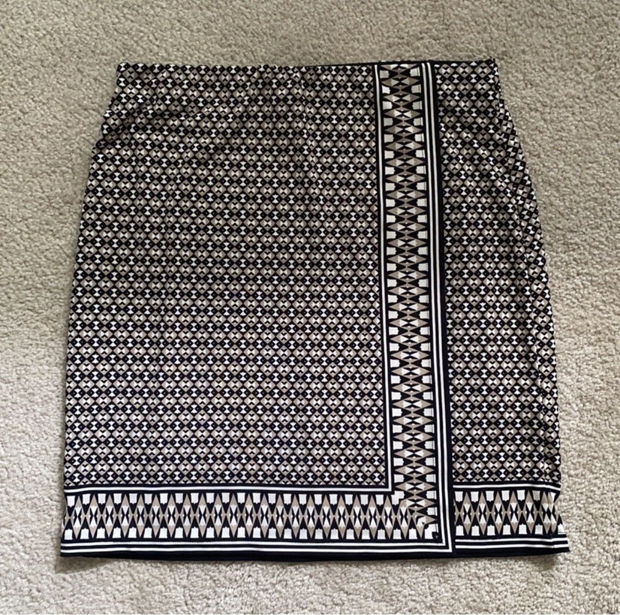 Other Max Studio Neutral Print Mini Skirt Size Small Size 27" / US 4 / IT 40 - 1 Thumbnail