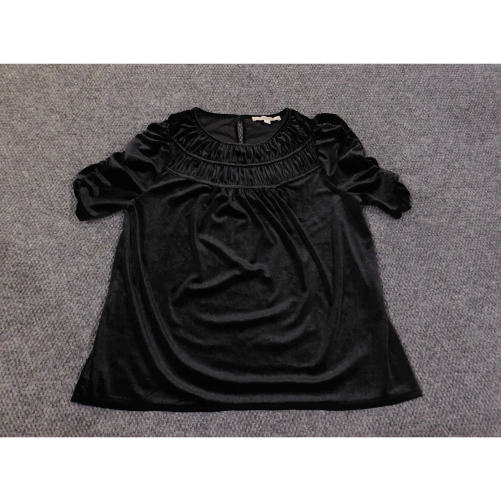 Ann Taylor Ann Taylor Loft Shirt Womens Large Black Velvet Pullover Round Neck Long Sleeve Button Stretch Casual Blouse Basic Regular Size L / US 10 / IT 46 - 2 Thumbnail