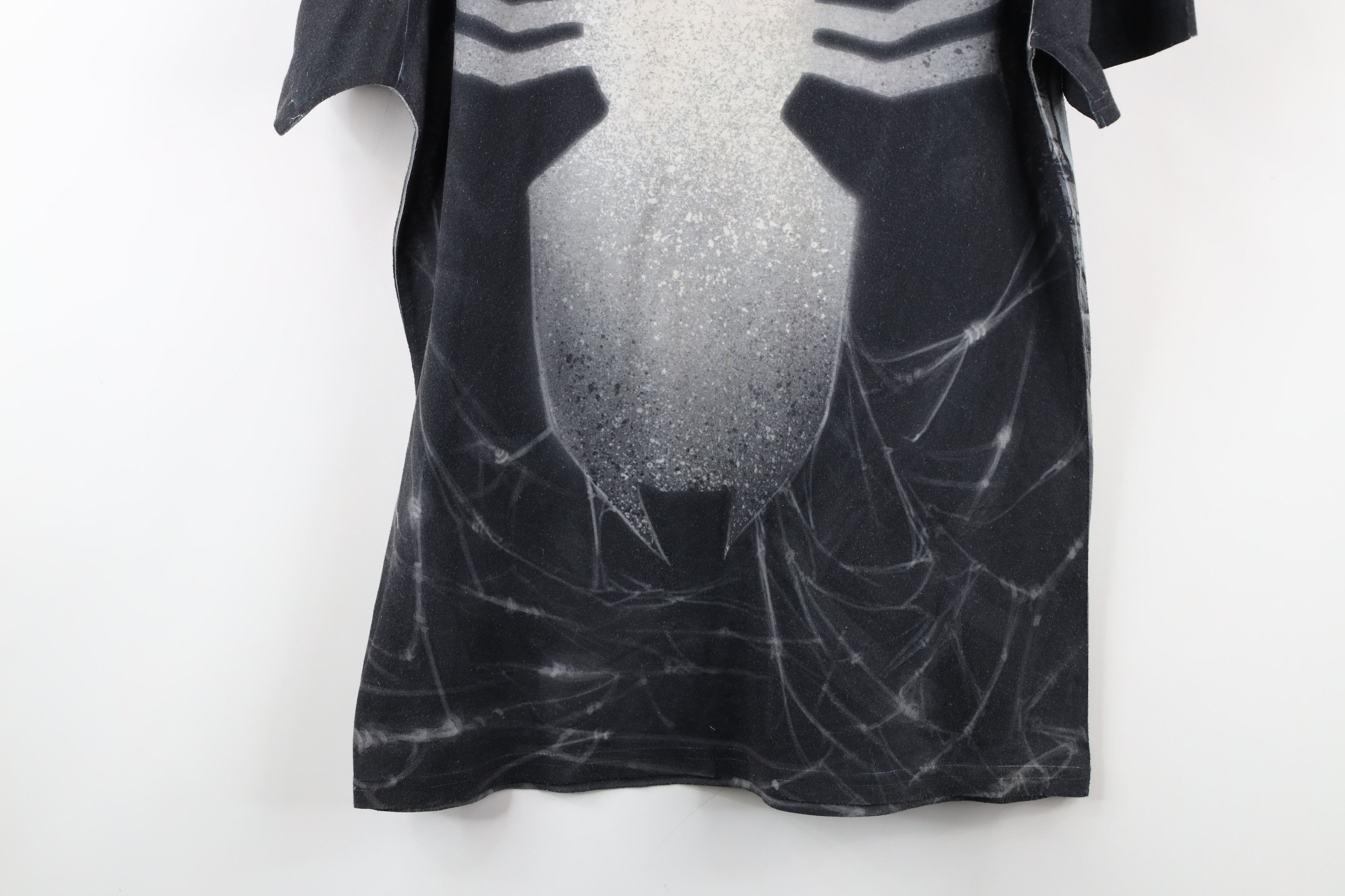 Vintage Vintage Y2K Marvel Comics Venom All Over Print T-Shirt Size US S / EU 44-46 / 1 - 14 Thumbnail