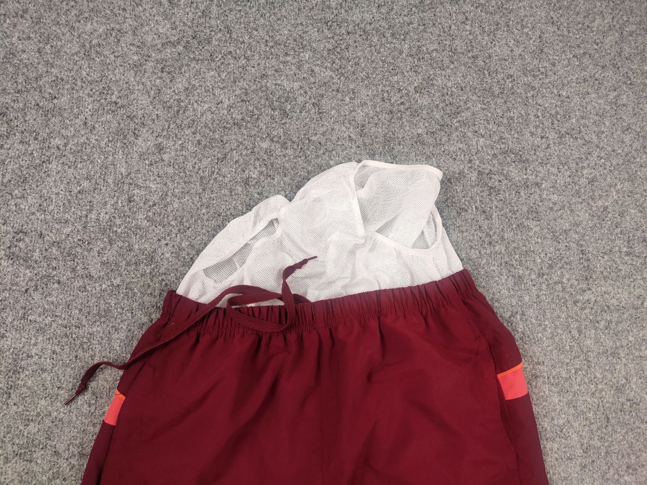 Nike Vintage Nike casual shorts with pockets matte red Y2K Style Size US 34 / EU 50 - 9 Thumbnail