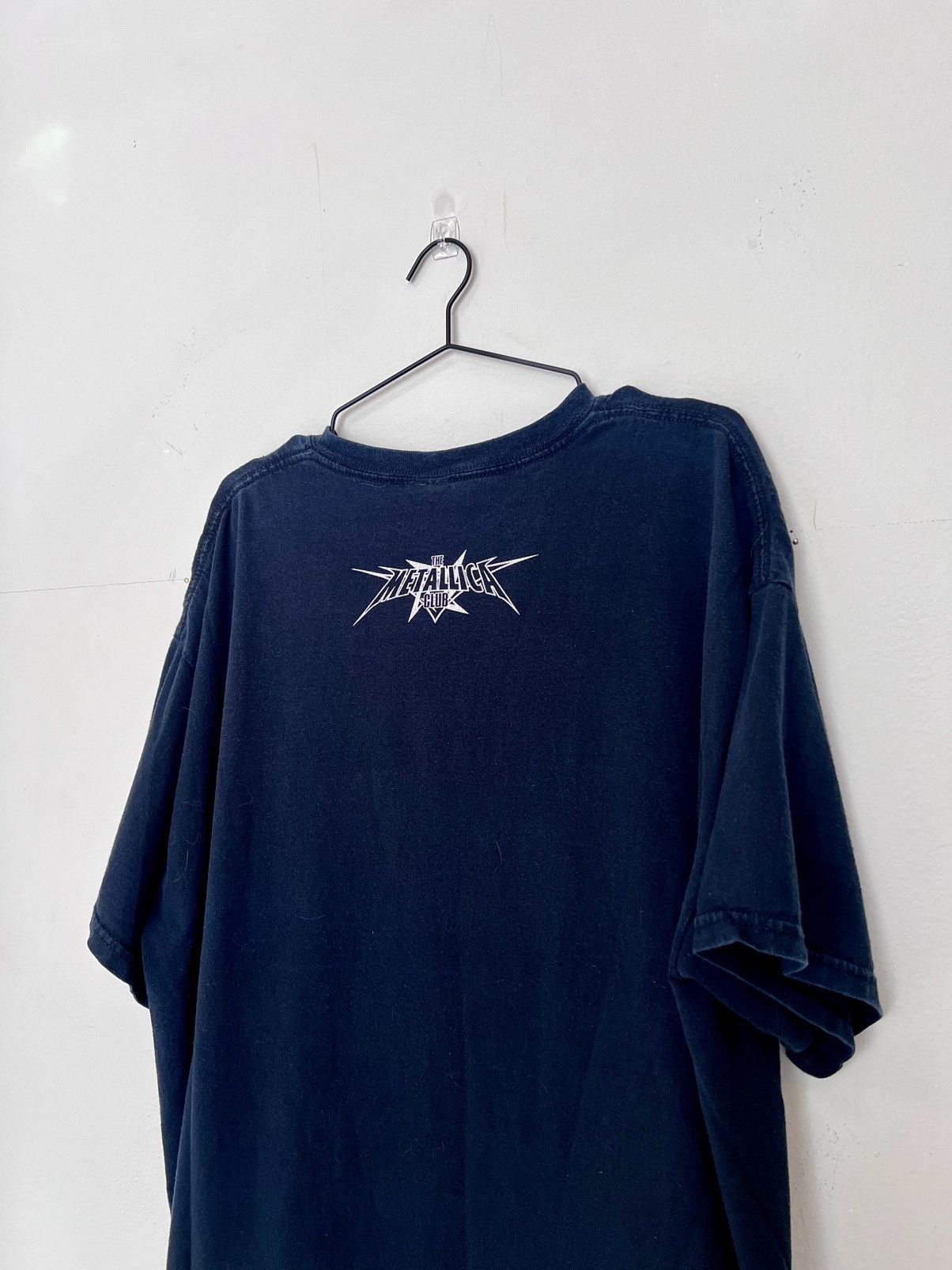 Gildan 2010 Metallica Club tee official fan club issue, XL Gildan Size US XL / EU 56 / 4 - 5 Thumbnail