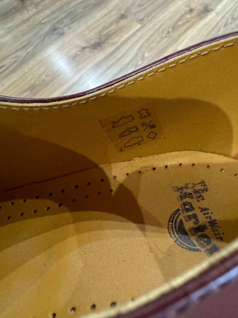 Dr. Martens Dr. Martens 10085 Burgundy Boots Shoes Size US 8.5 / IT 38.5 - 9 Thumbnail