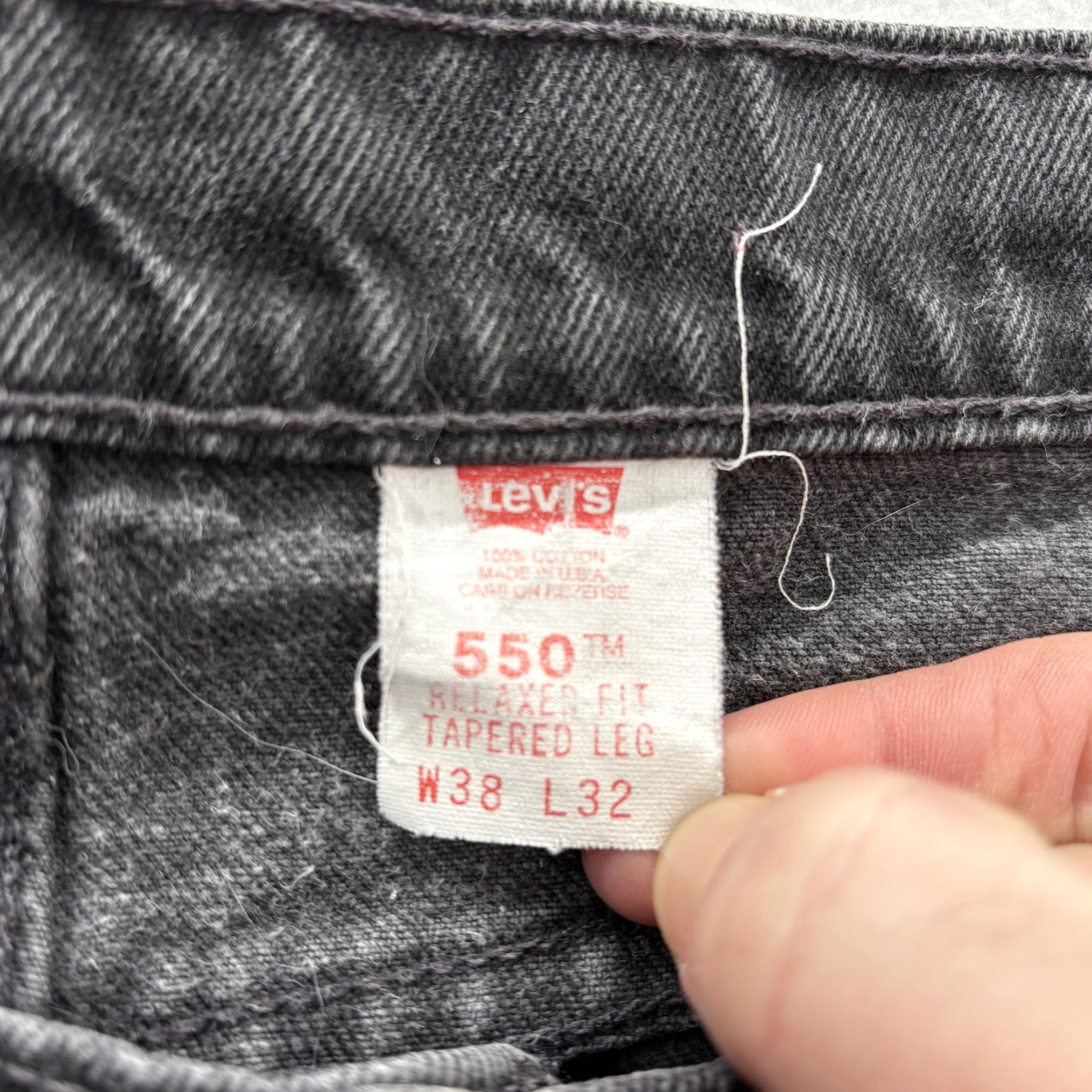 Levi's VINTAGE Levi's 550 Jeans Mens 38x32 Black Tapered Leg Denim USA 90s Size US 38 / EU 54 - 4 Thumbnail