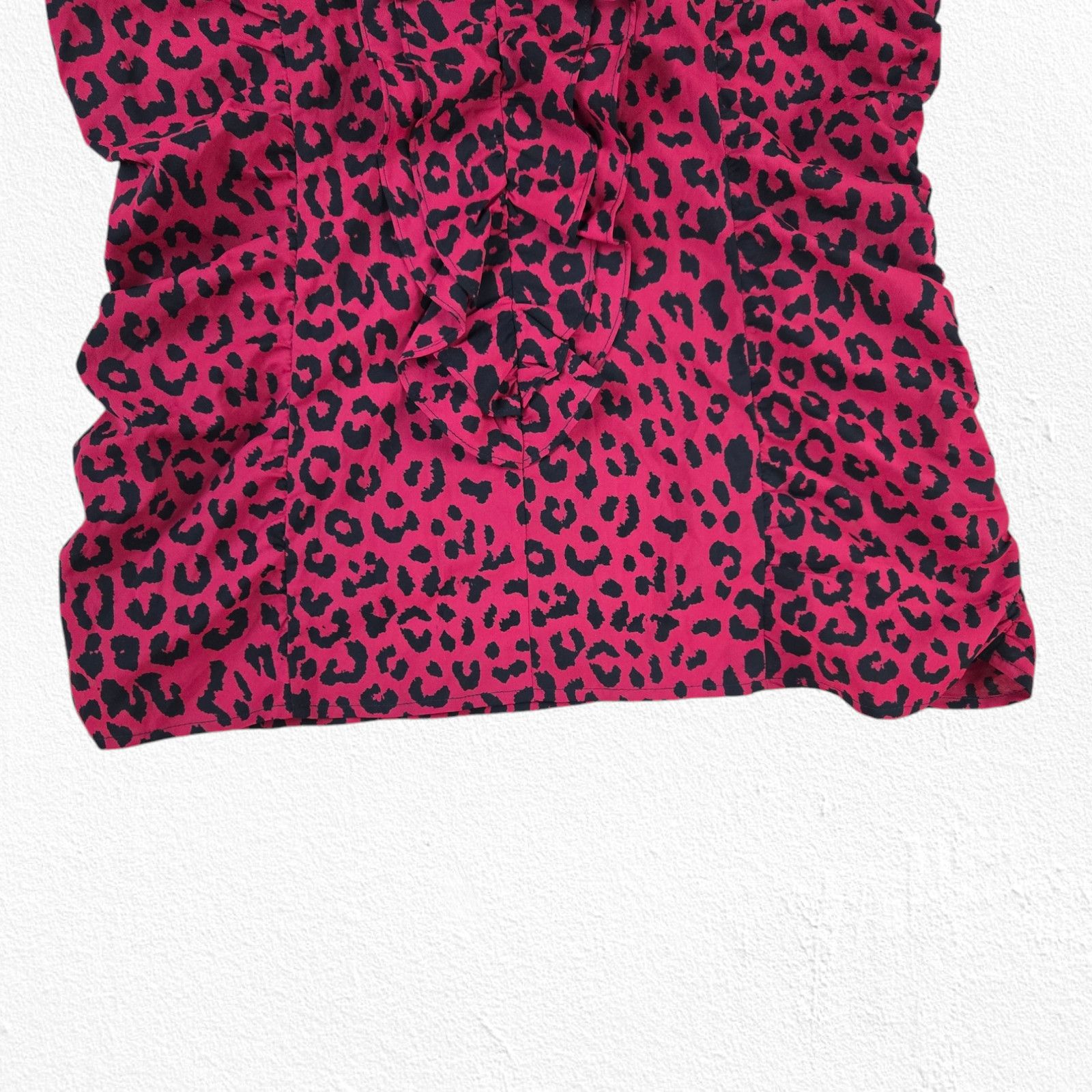 Express Red Black Leopard Print Ruffle V-Neck Blouse Size Large Size L / US 10 / IT 46 - 4 Thumbnail