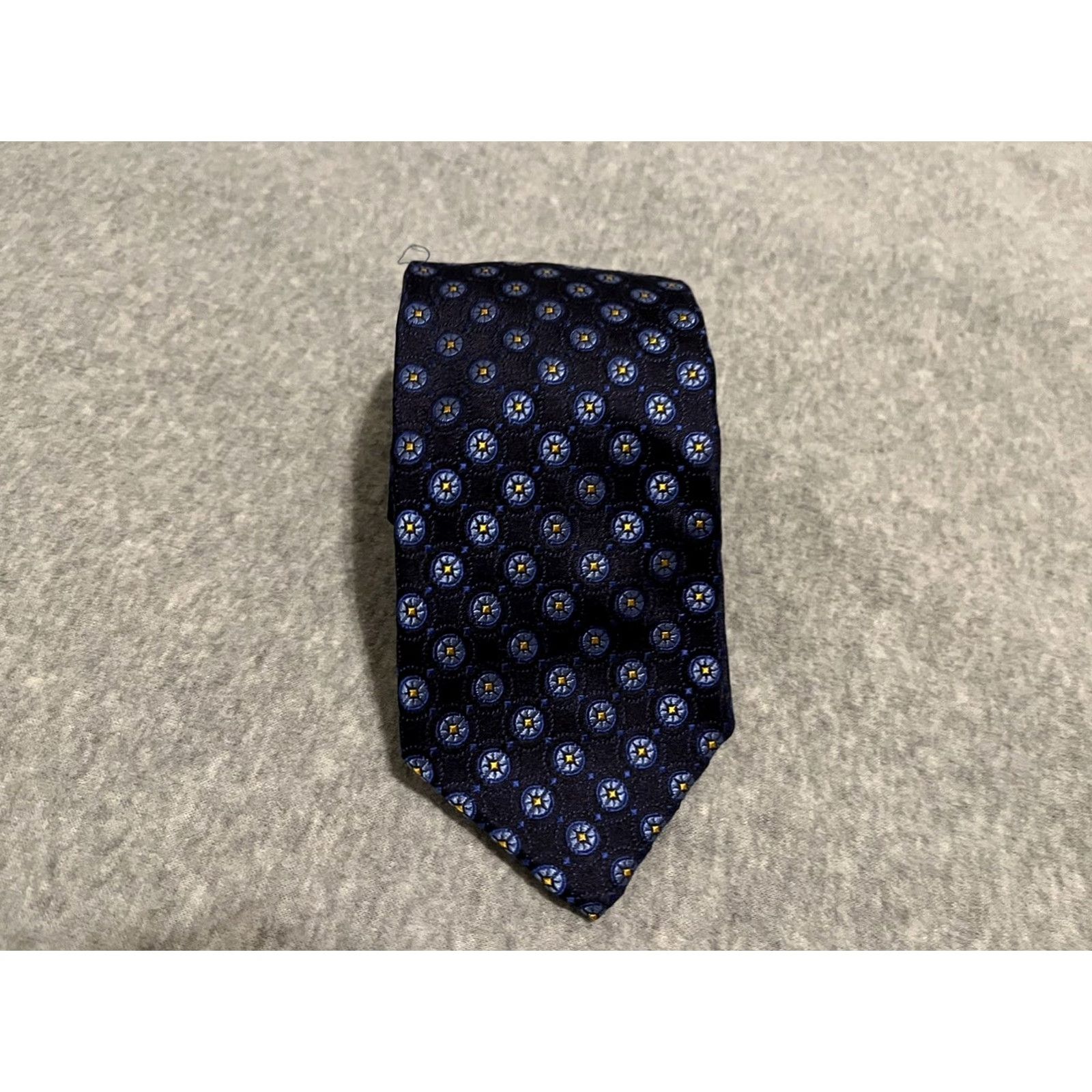 Robert Talbott Robert Talbott Best of Class Blue Floral Silk Tie Mens Tie Blue 100% Silk Classic 57"-60" Floral Pattern Size ONE SIZE - 2 Thumbnail