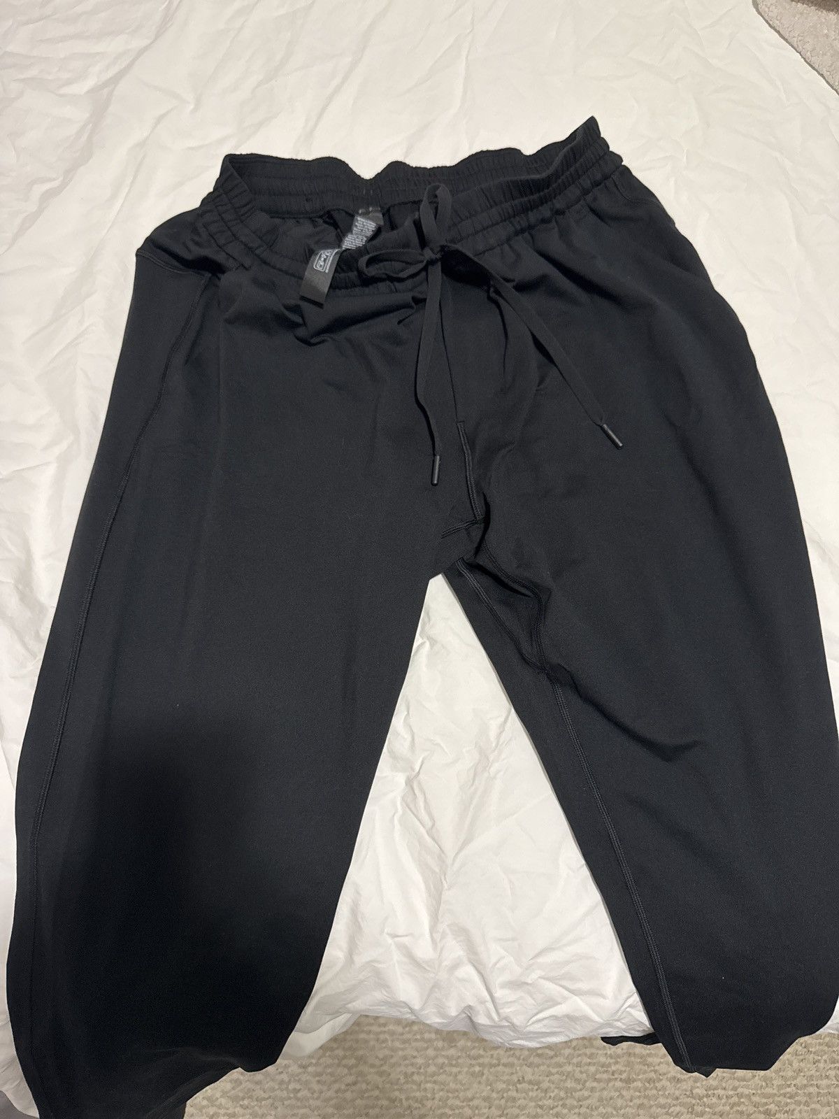 Lululemon LULULEMON black sweats Size US 30 / EU 46 - 3 Thumbnail