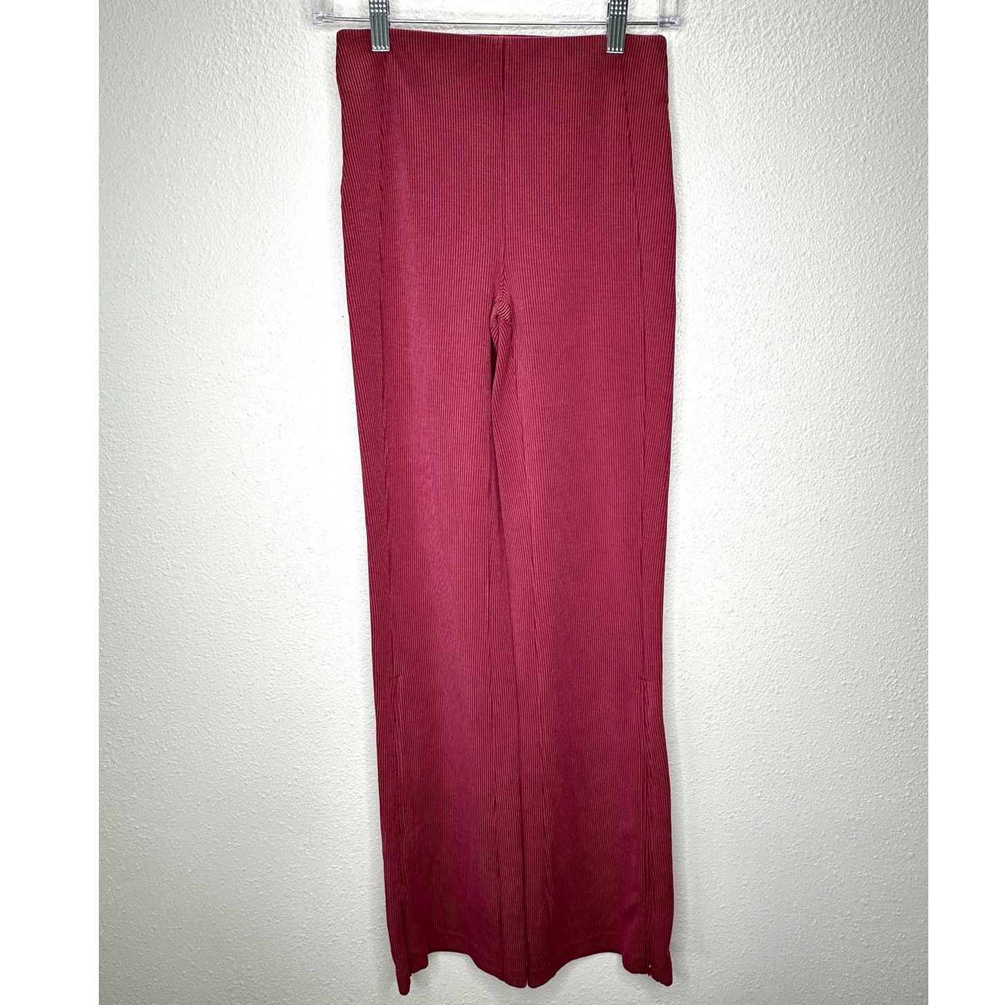 Lululemon Lululemon Dark Pink Softstreme Ribbed Zip Flared Pant 4 Size 27" / US 4 / IT 40 - 3 Thumbnail