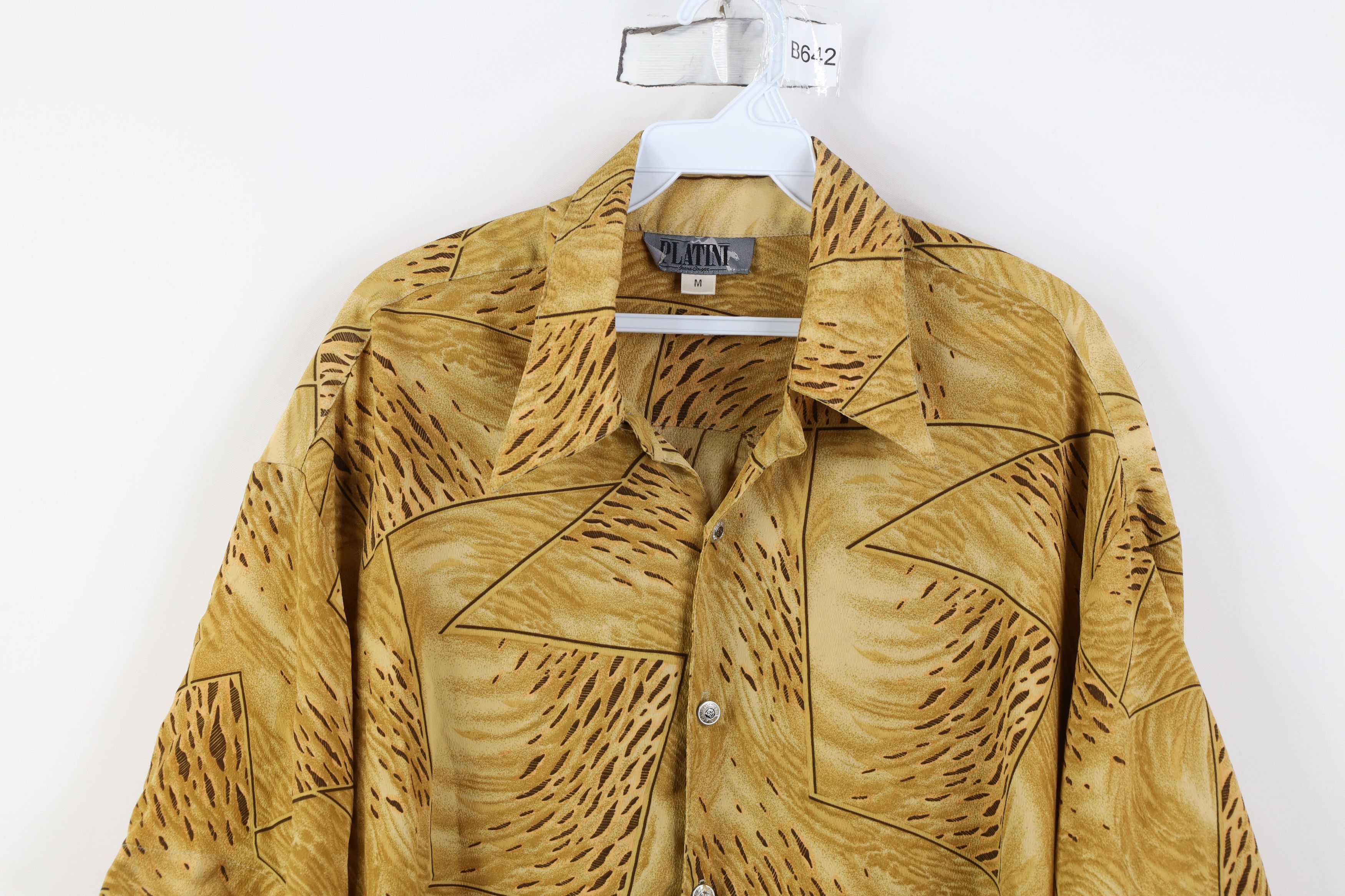 Vintage Vintage 90s Y2K Streetwear Leopard Button Shirt USA Size US M / EU 48-50 / 2 - 2 Thumbnail