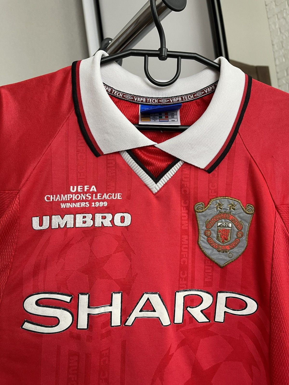 Umbro 1999/2000 Umbro Manchester United Vintage Soccer Jersey Tee Size US S / EU 44-46 / 1 - 6 Thumbnail