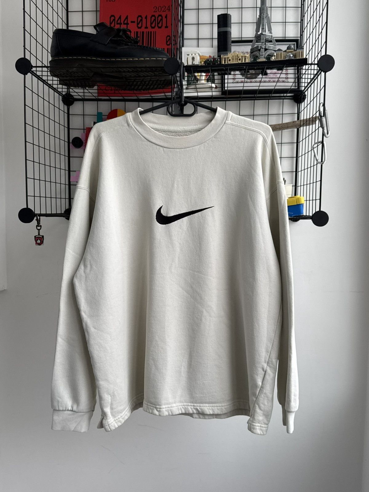 Nike Vintage 90s Nike Big Swoosh Sweatshirt Milk Size US L / EU 52-54 / 3 - 2 Thumbnail