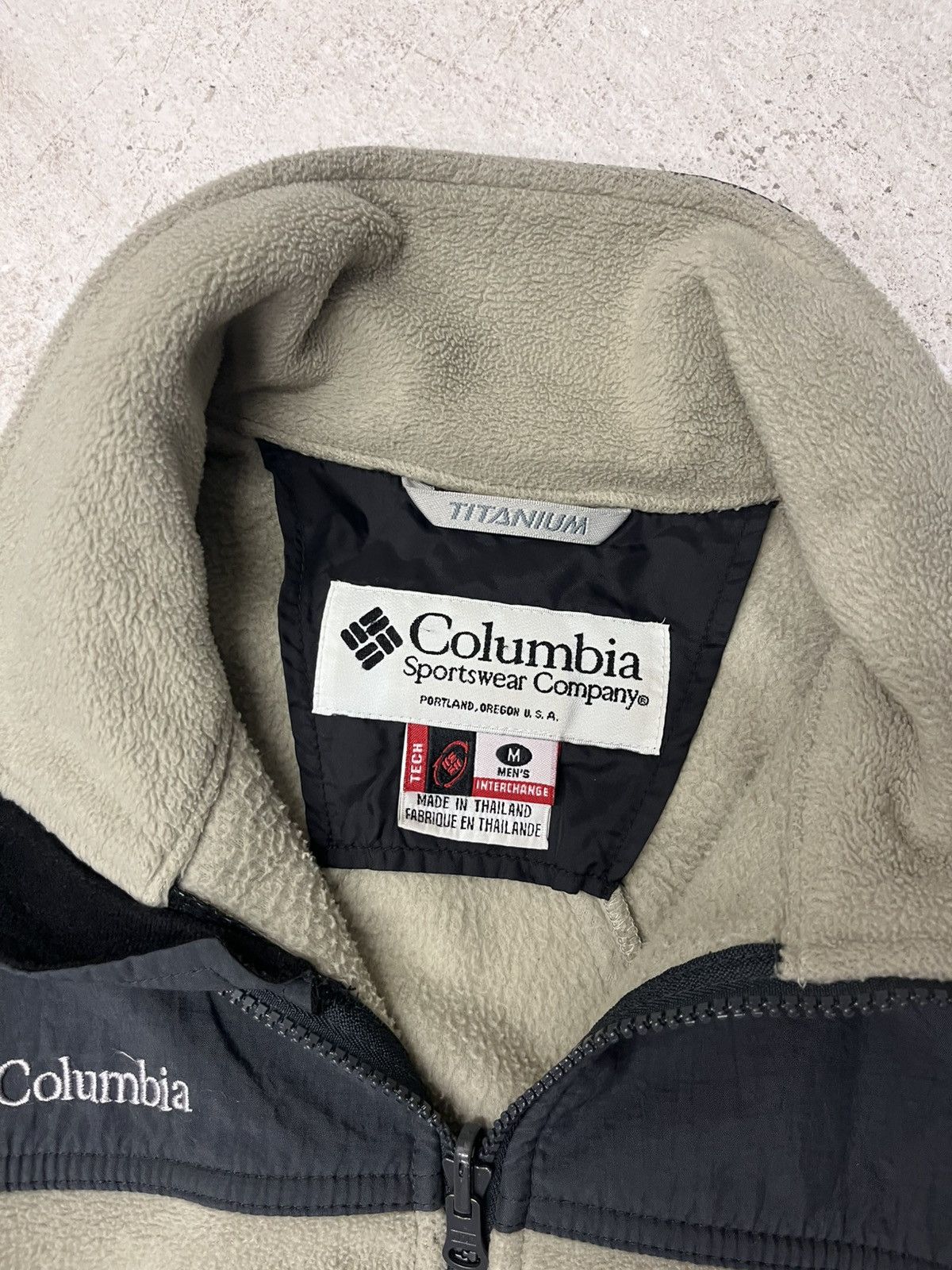 Columbia Vintage tan and grey columbia fleece Size US M / EU 48-50 / 2 - 3 Thumbnail