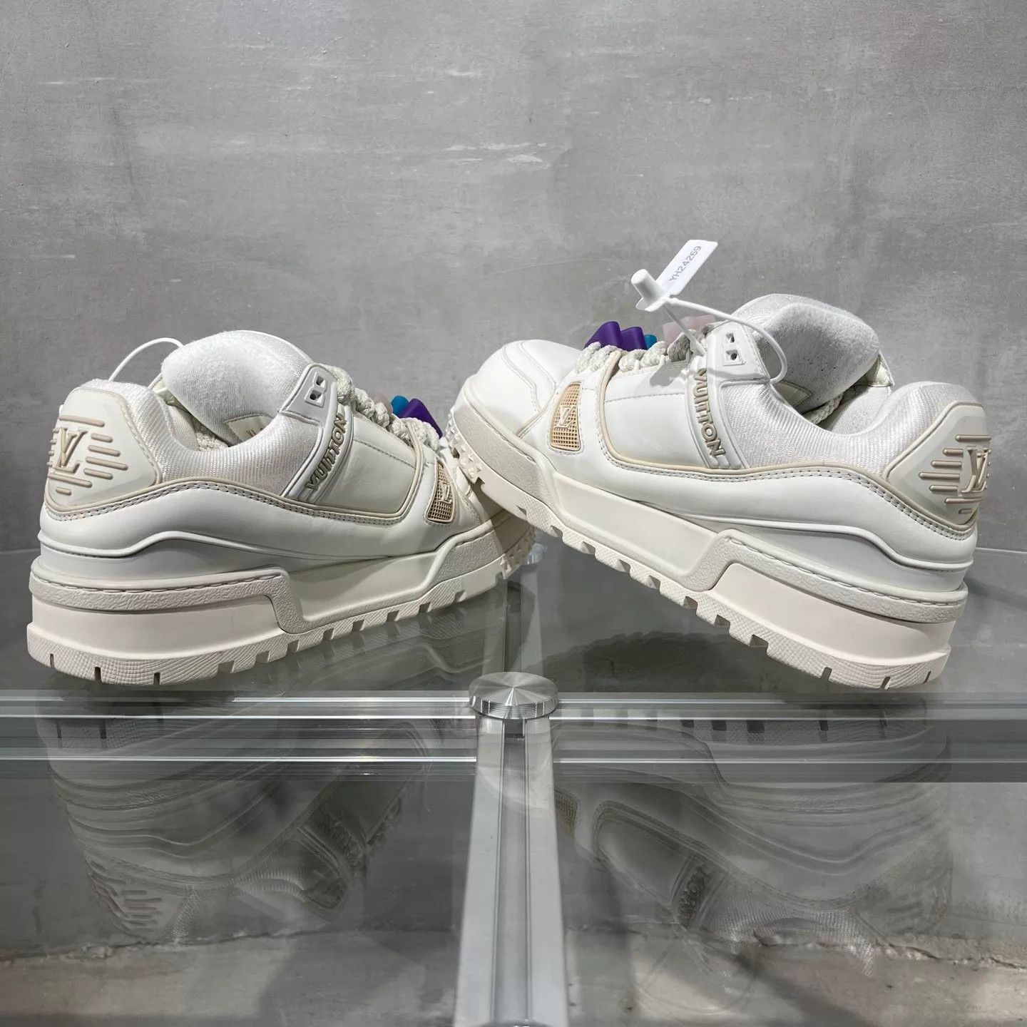 Louis Vuitton LV Trainer White UK7.5/41.5 Size US 8.5 / EU 41-42 - 5 Thumbnail
