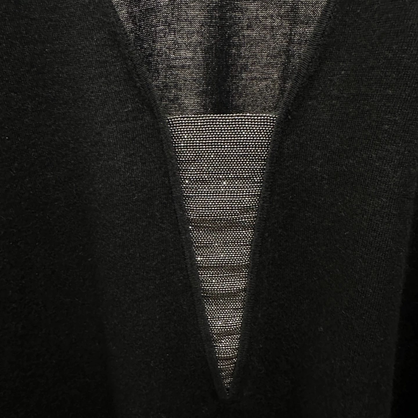 Brunello Cucinelli Brunello Cucinelli mar119 beaded V-neck knit short L Size L / US 10 / IT 46 - 3 Thumbnail