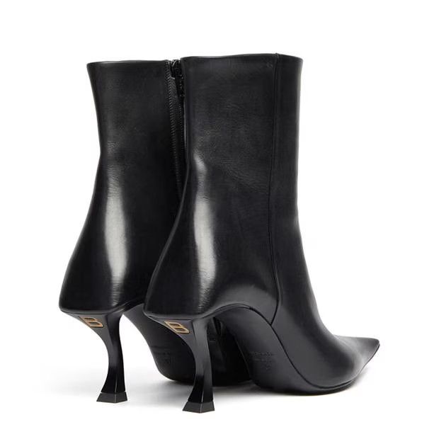 Balenciaga o1y0625 Leather Ankle Boots in Black Size US 7 / IT 37 - 3 Thumbnail