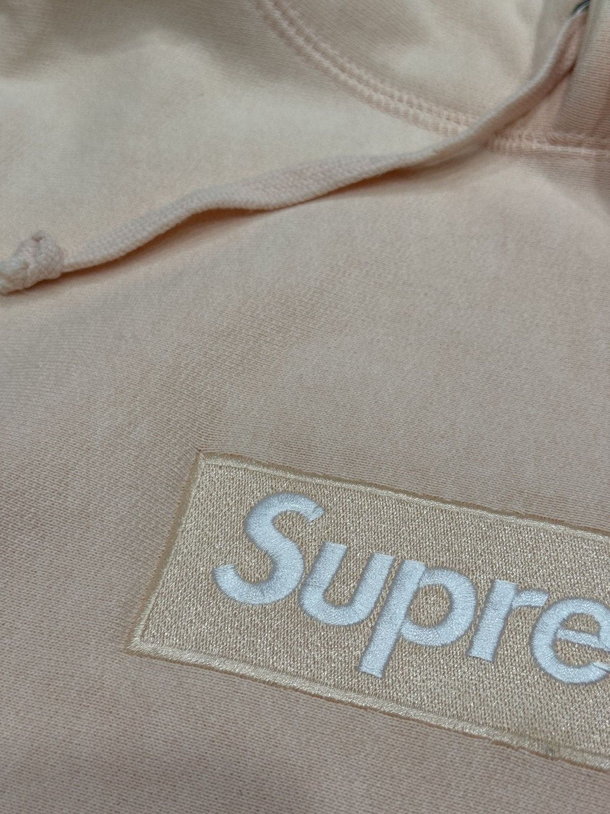 Supreme Supreme FW16 Peach Box Logo Hoodie Size US M / EU 48-50 / 2 - 2 Thumbnail