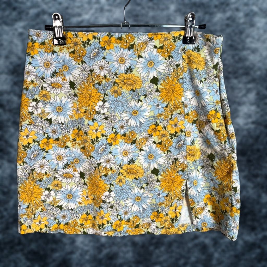 Urban Outfitters VINTAGE Urban Outfitters Womens Medium Floral Mini Skirt With Side Slit Size 32" / US 10 / IT 46 - 1 Thumbnail