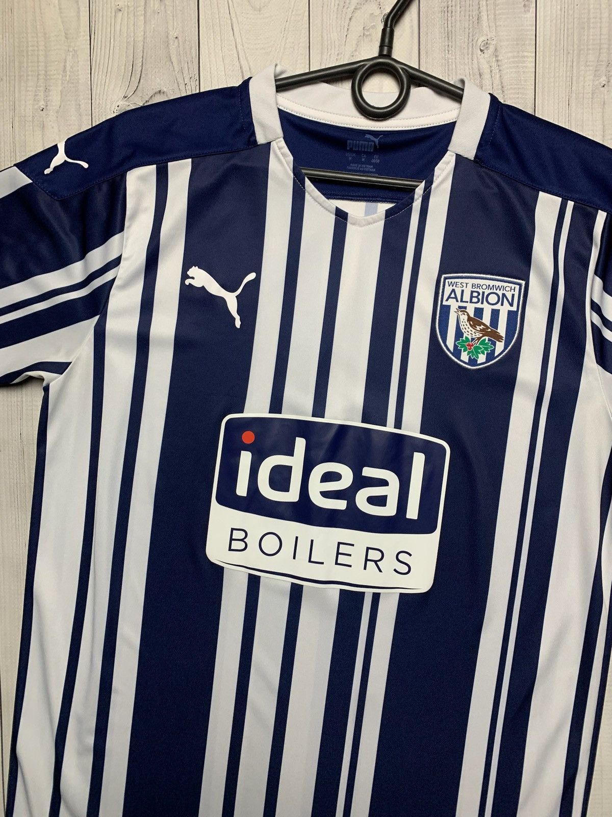 Puma × Vintage Vintage puma soccer jersey West Bromwich size M Size US M / EU 48-50 / 2 - 2 Thumbnail