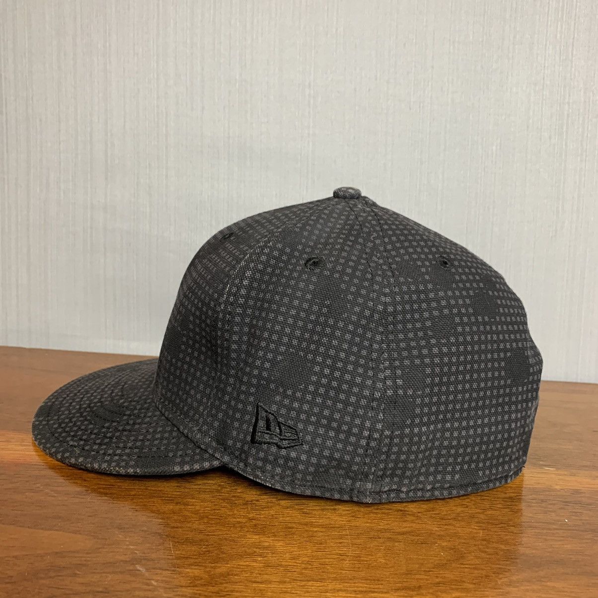 New Era × Supreme Supreme Grid Camo Side Logo Fitted Hat 2007 Size ONE SIZE - 5 Thumbnail