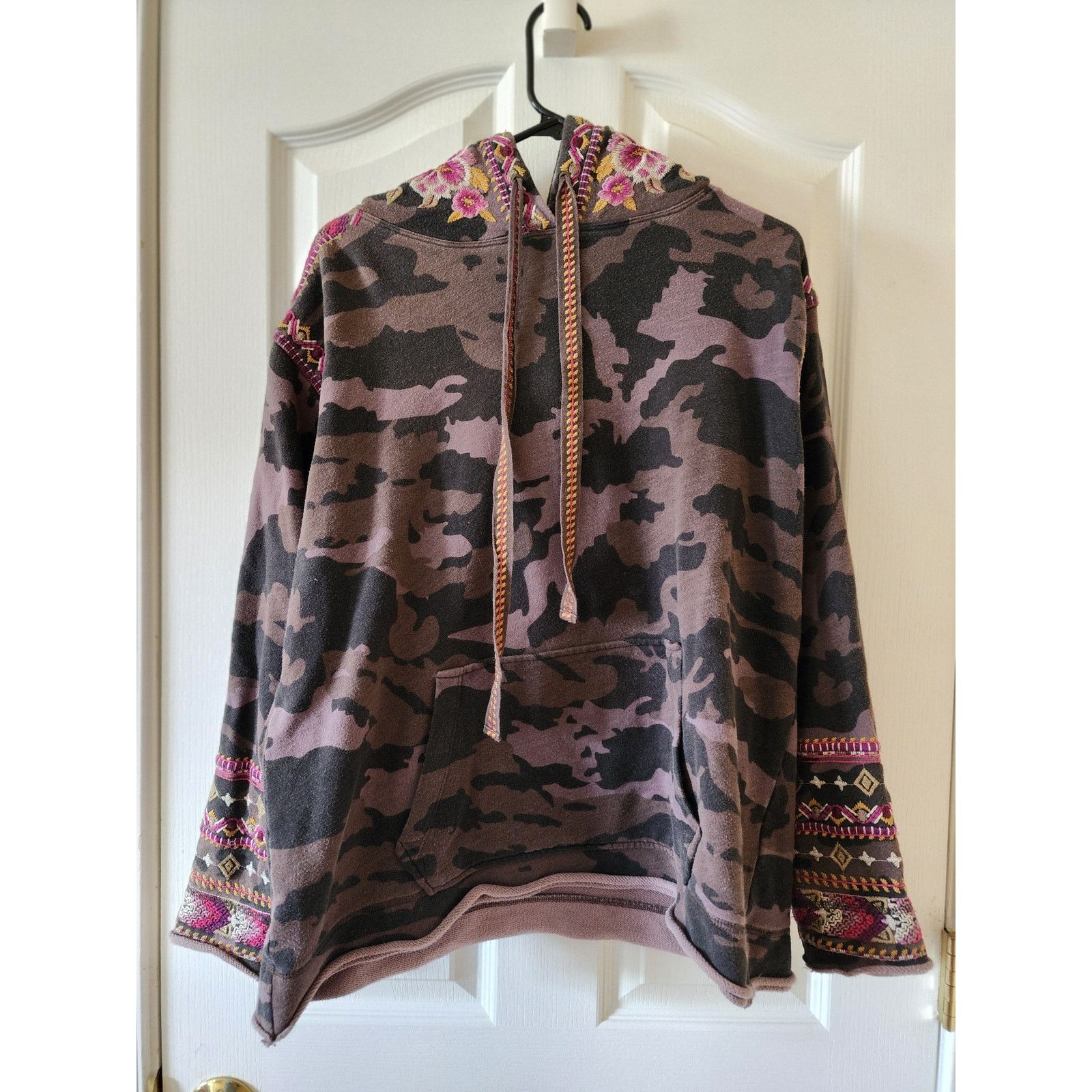 Johnny Was Johnny Was Brown Camo Embroidered Hoodie Small Boho Chic Size S / US 4 / IT 40 - 1 Thumbnail