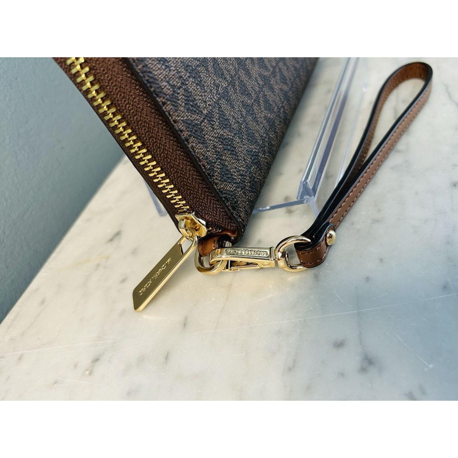Michael Kors NEW Michael Kors Brown Jet Set Travel Wallet Large Wristlet Size ONE SIZE - 4 Thumbnail