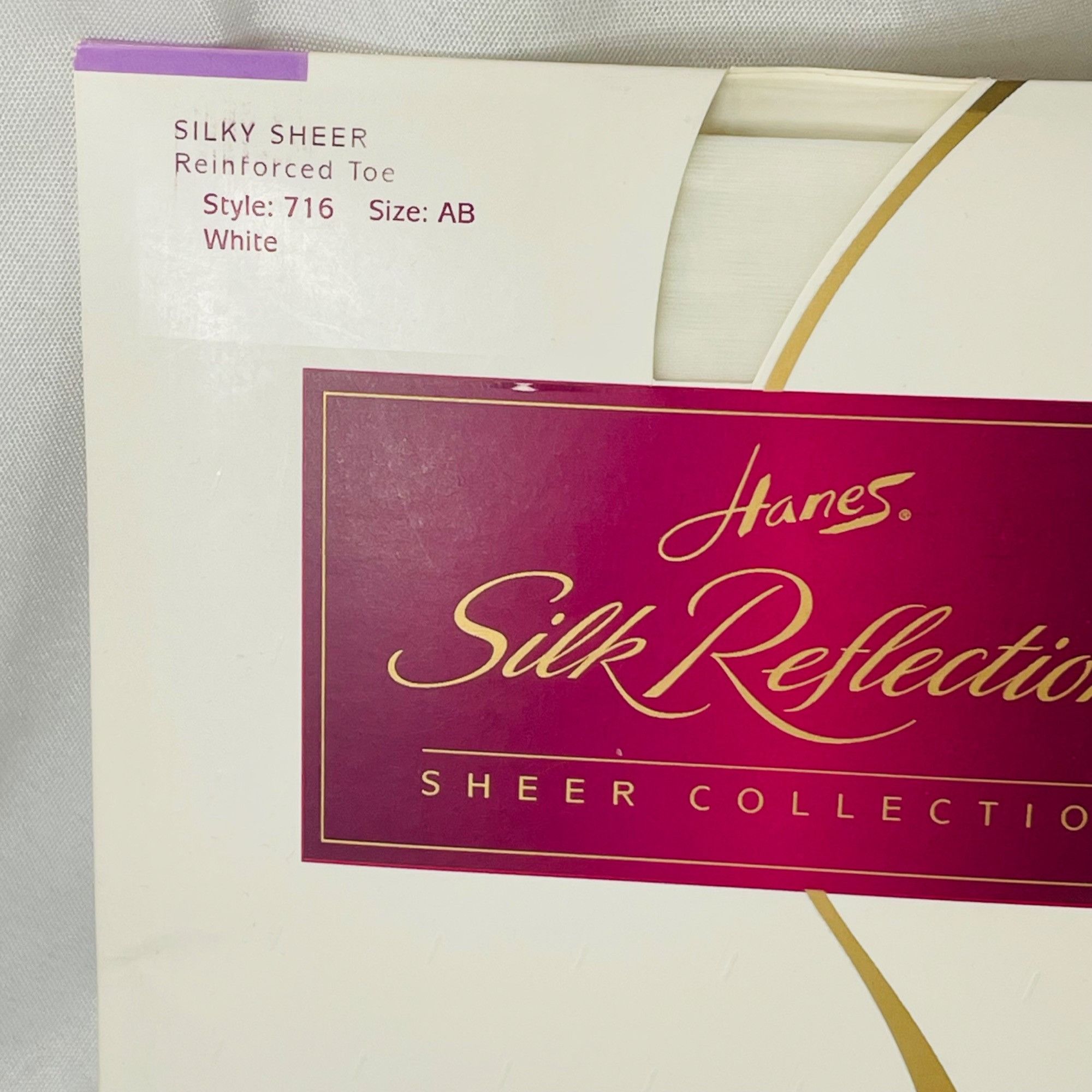 Hanes Hanes Silk Reflections Sheer Reinforced Toe AB White Hosiery Size ONE SIZE - 2 Thumbnail