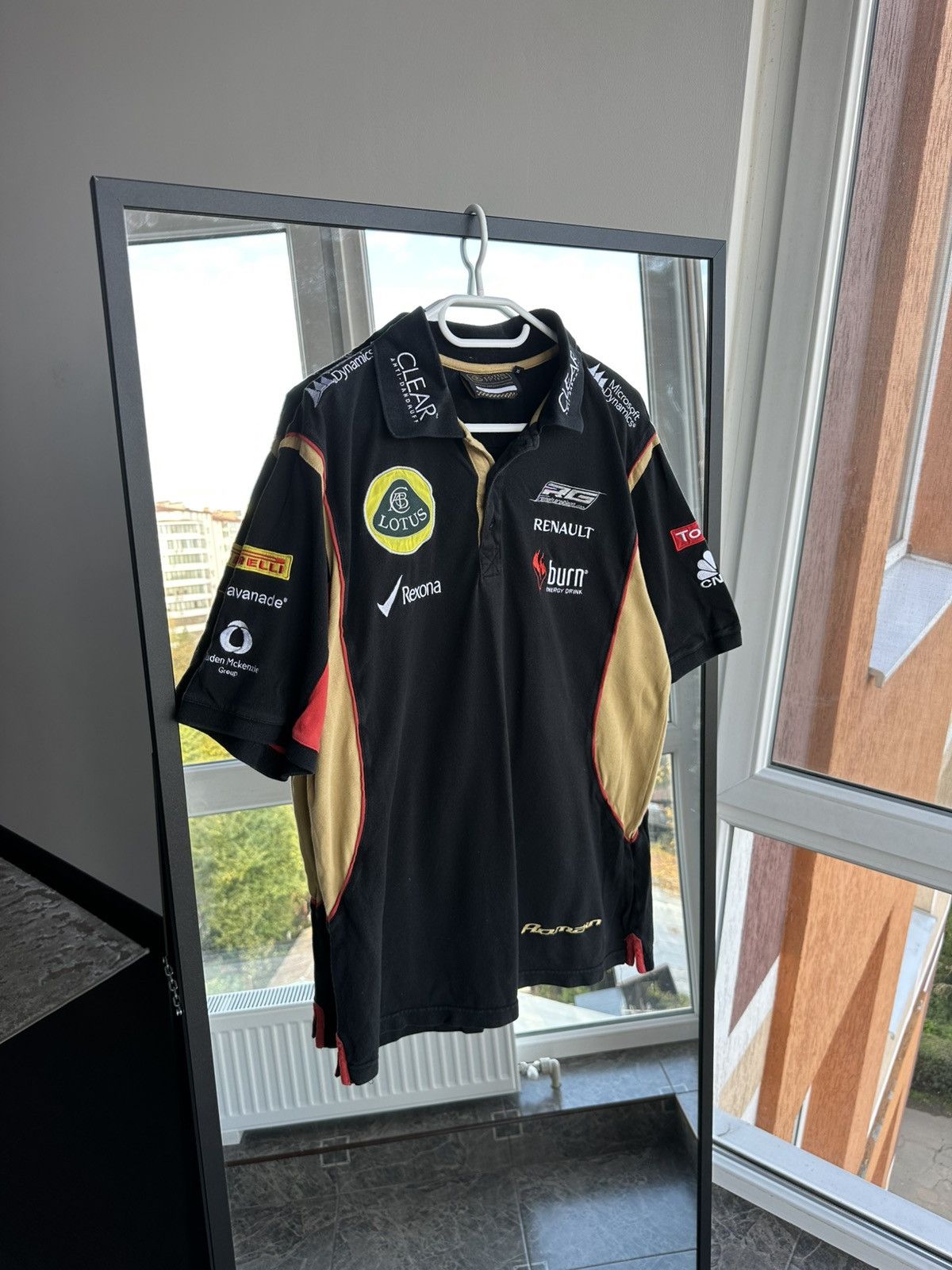 Formula 1 Vintage Renault Romain Grosjean Team Formula 1 Racing Tee Size US XL / EU 56 / 4 - 1 Thumbnail