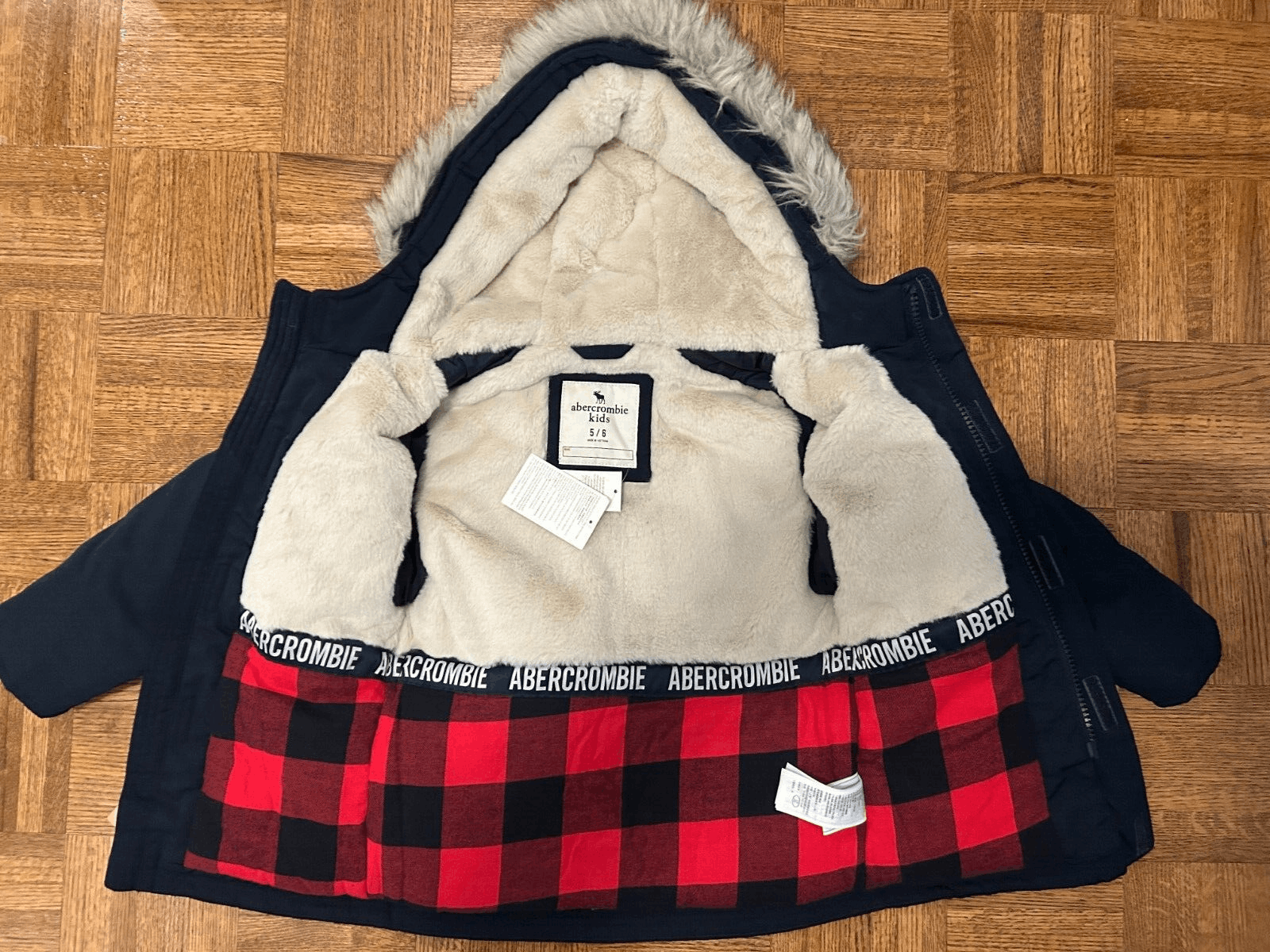 Abercrombie & Fitch Abercrombie Kids ULTIMATE PARKA Size 5/6 NEW WITH TAGS Size US XXS / EU 40 - 5 Thumbnail