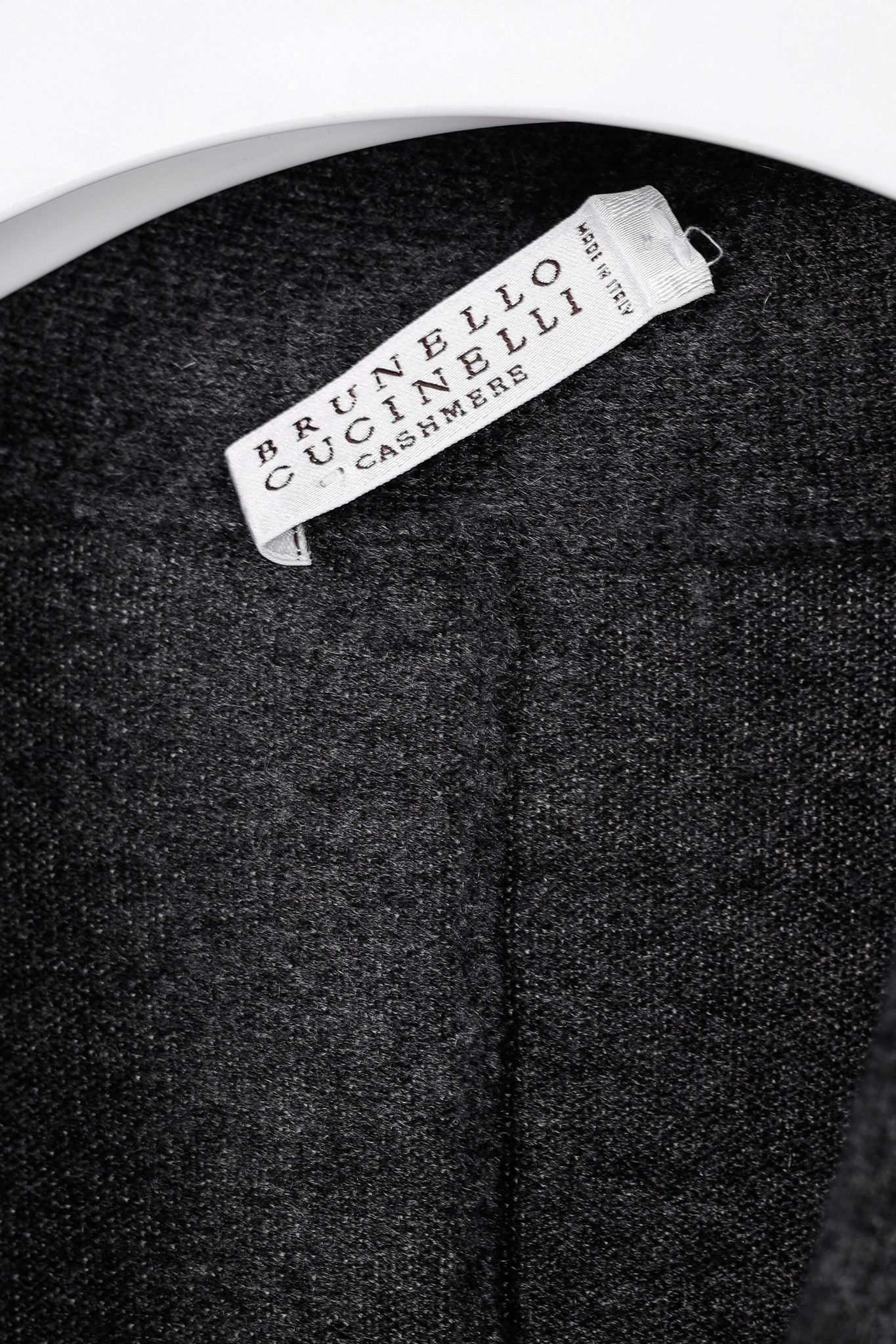Brunello Cucinelli Brunello Cucinelli Grey Cashmere Buttoned V-Neck Cardigan Size S / US 4 / IT 40 - 4 Thumbnail