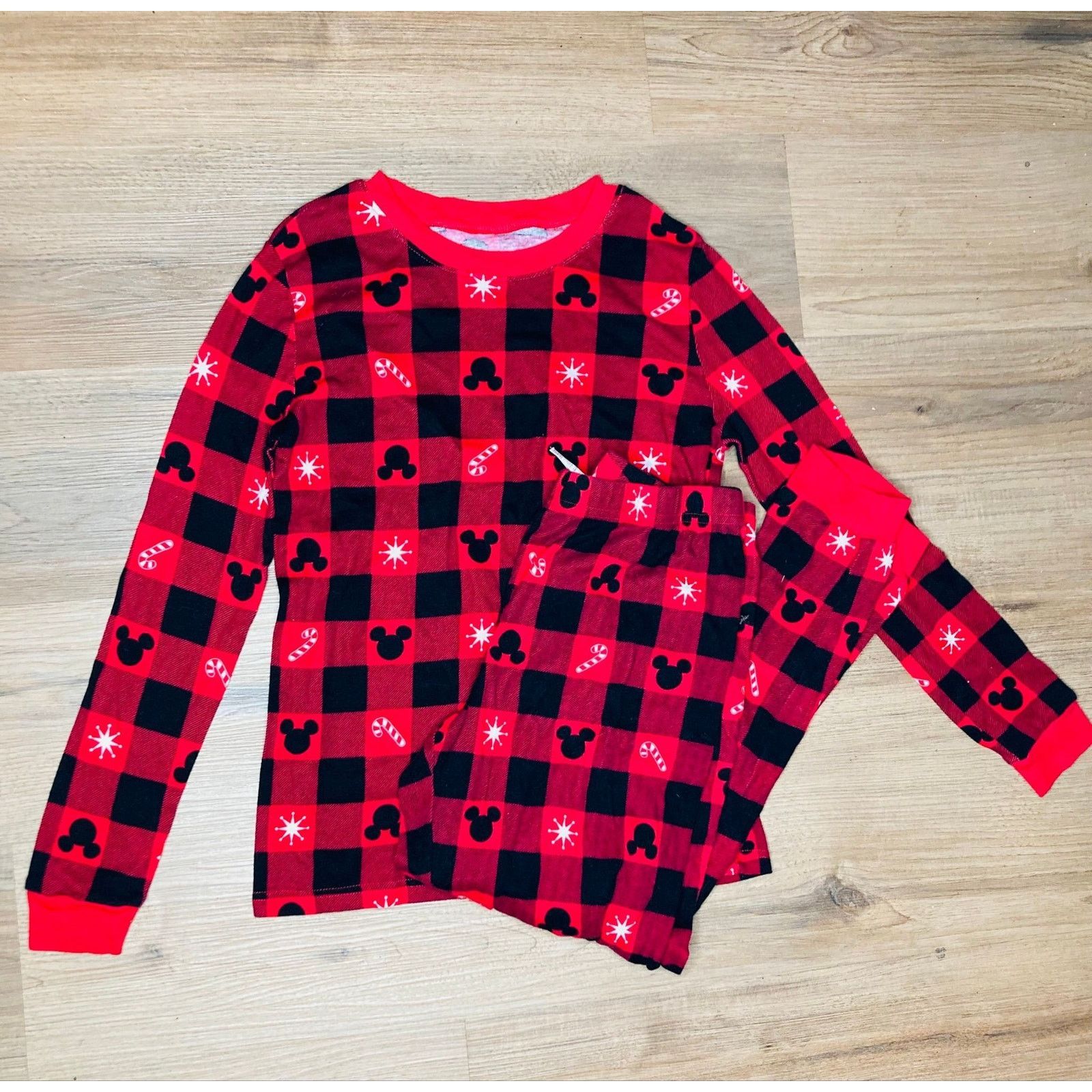 Disney M Mickey sleep set Size M / US 6-8 / IT 42-44 - 1 Preview