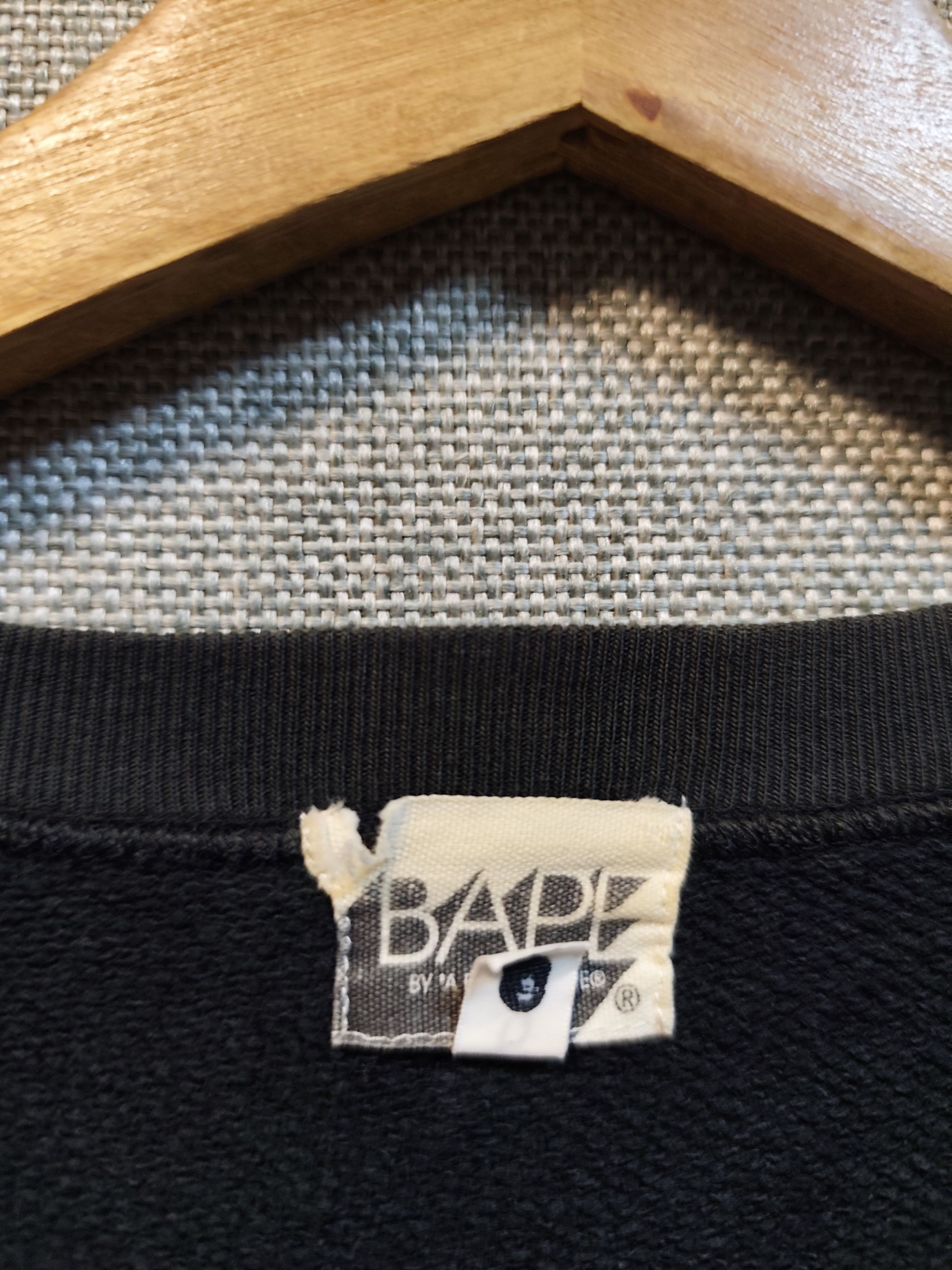 Bape × Kaws 2005 Bape x Kaws Crewneck Size US M / EU 48-50 / 2 - 7 Thumbnail