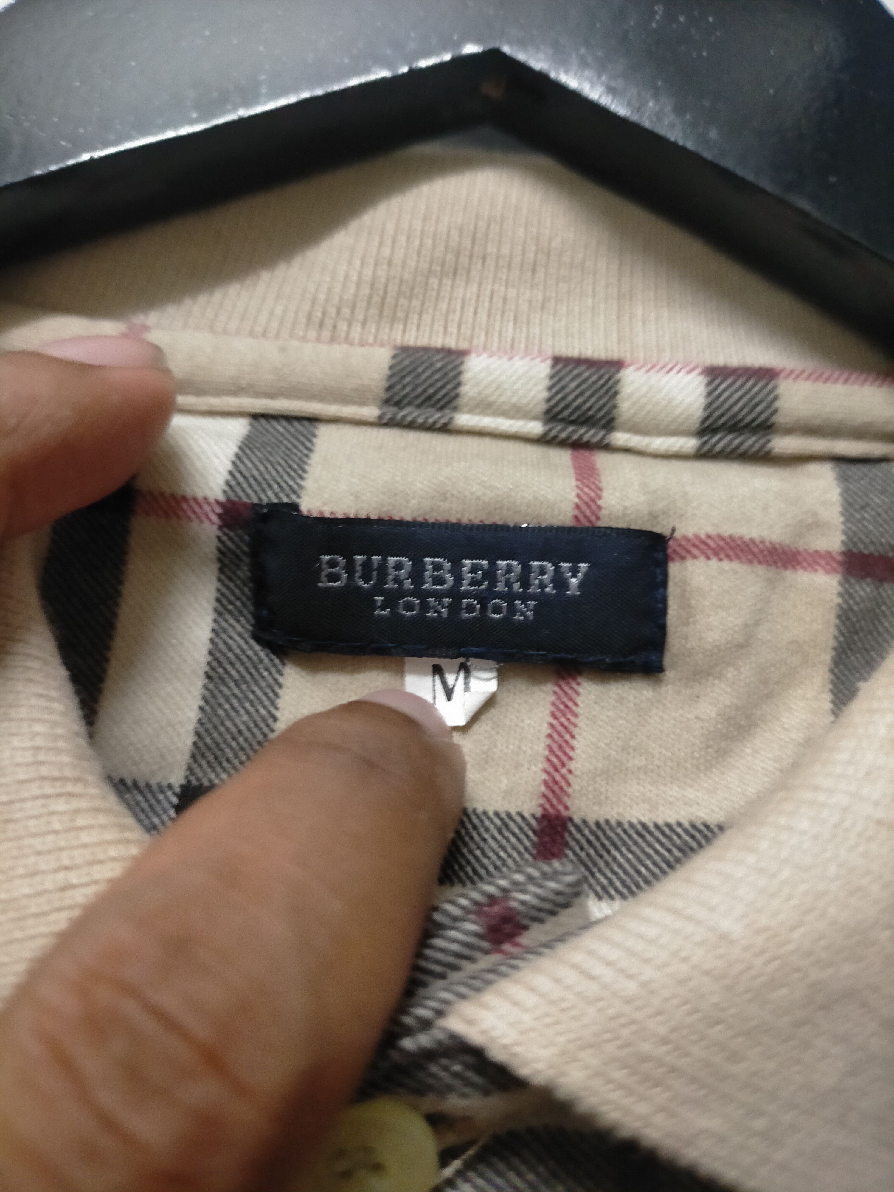 Burberry 🔥 Vintage Burberry Nova Check Tshirt Size US M / EU 48-50 / 2 - 4 Thumbnail