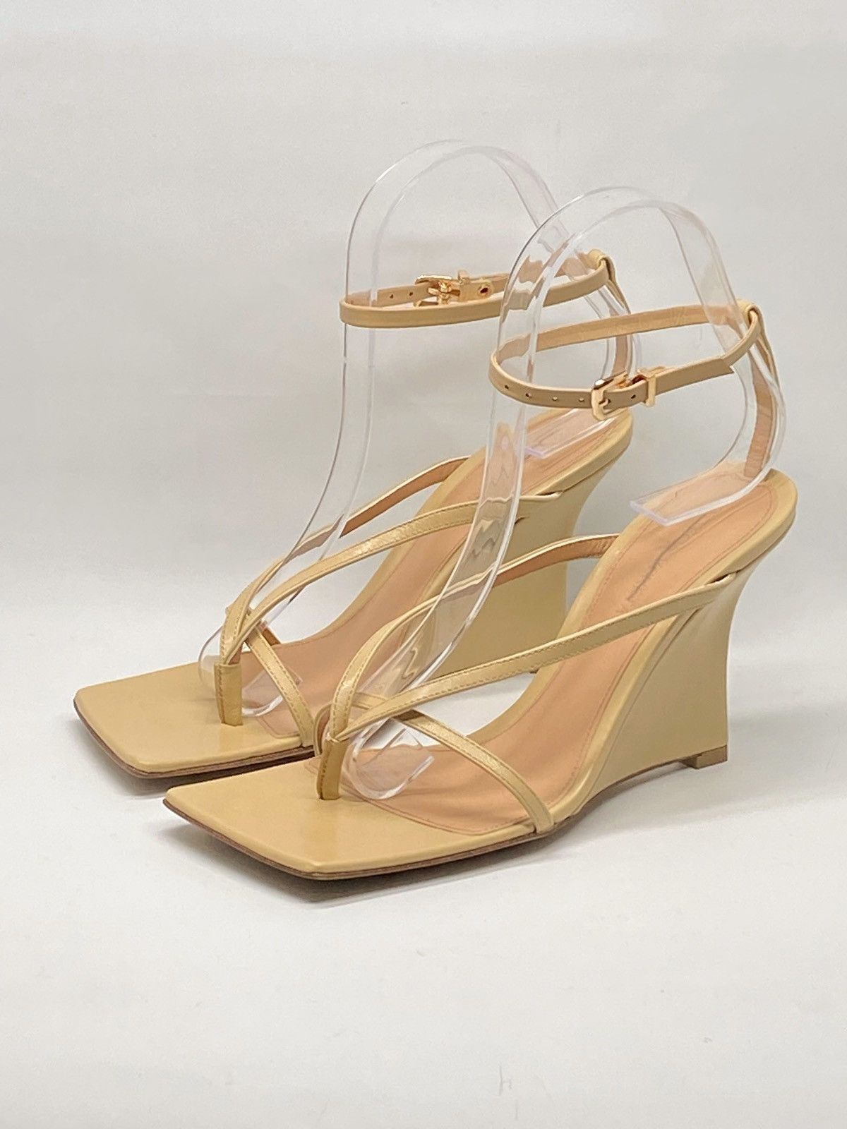 Bottega Veneta Bottega Veneta Stretch Ankle Strap Wedge Sandal size 36.5 Size US 6.5 / IT 36.5 - 4 Thumbnail
