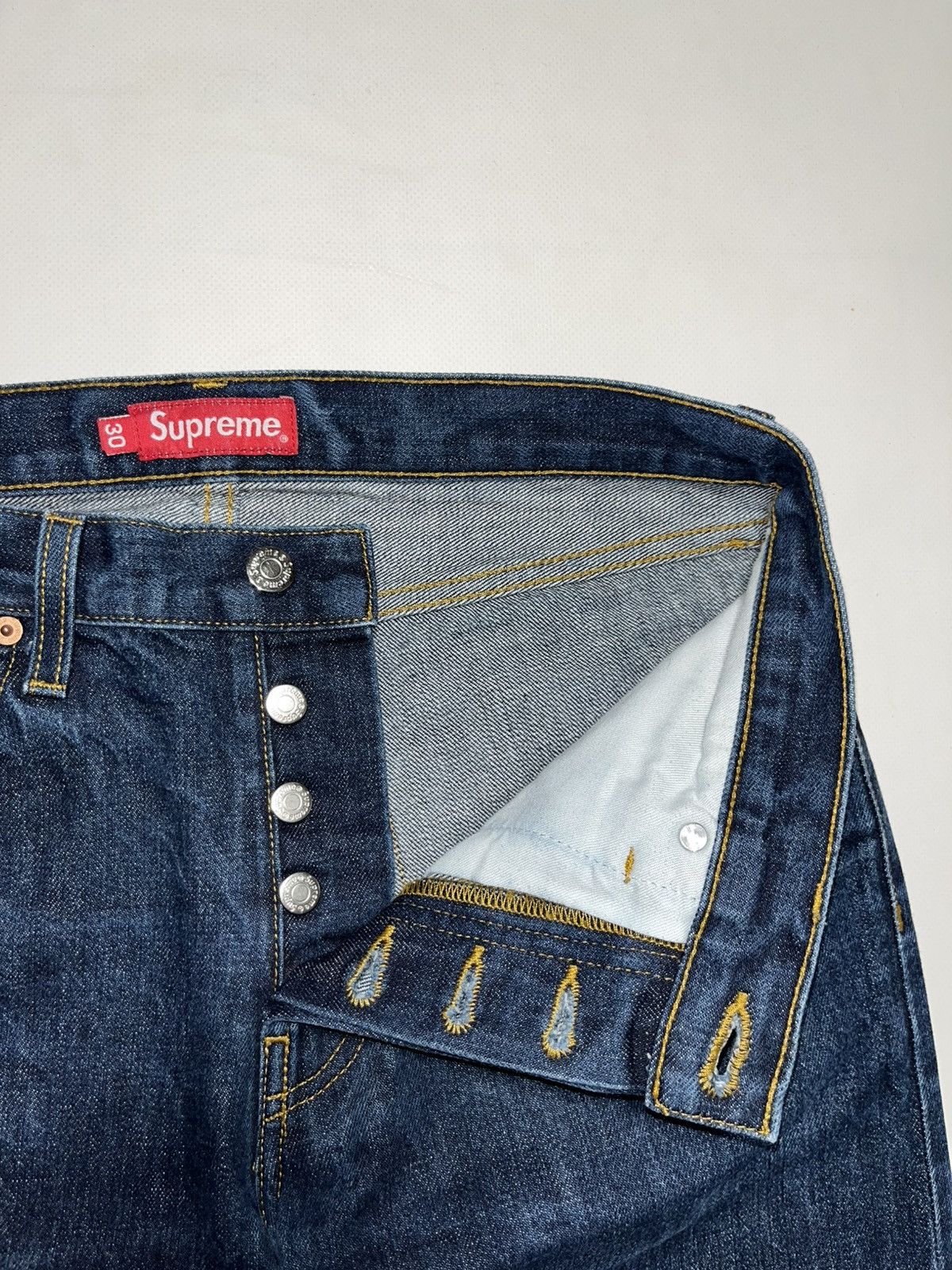 Supreme Supreme Selvedge Denim Jeans Made in USA Vintage Red Patch Size US 30 / EU 46 - 13 Thumbnail