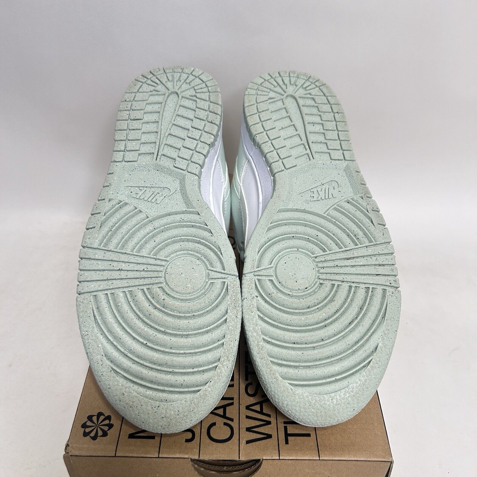 Nike Nike Dunk Low Next Nature WMNS “White Barely Green” 2024 Size US 7.5 / IT 37.5 - 7 Thumbnail