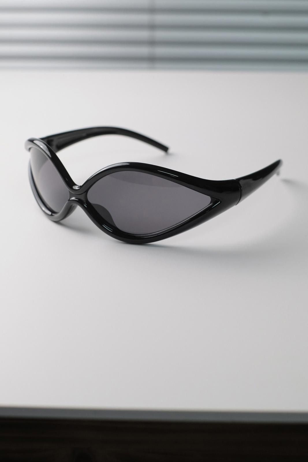 Other Y2k Windproof Avant Garde Futuristic Black Sunglasses Unisex Size ONE SIZE - 5 Thumbnail