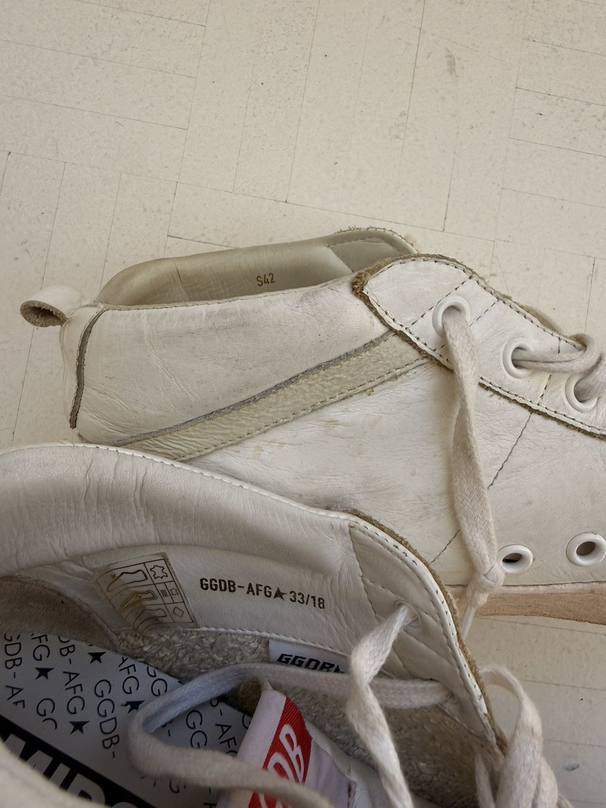 Golden Goose Golden Goose mid star - barely used Size US 9 / EU 42 - 11 Thumbnail